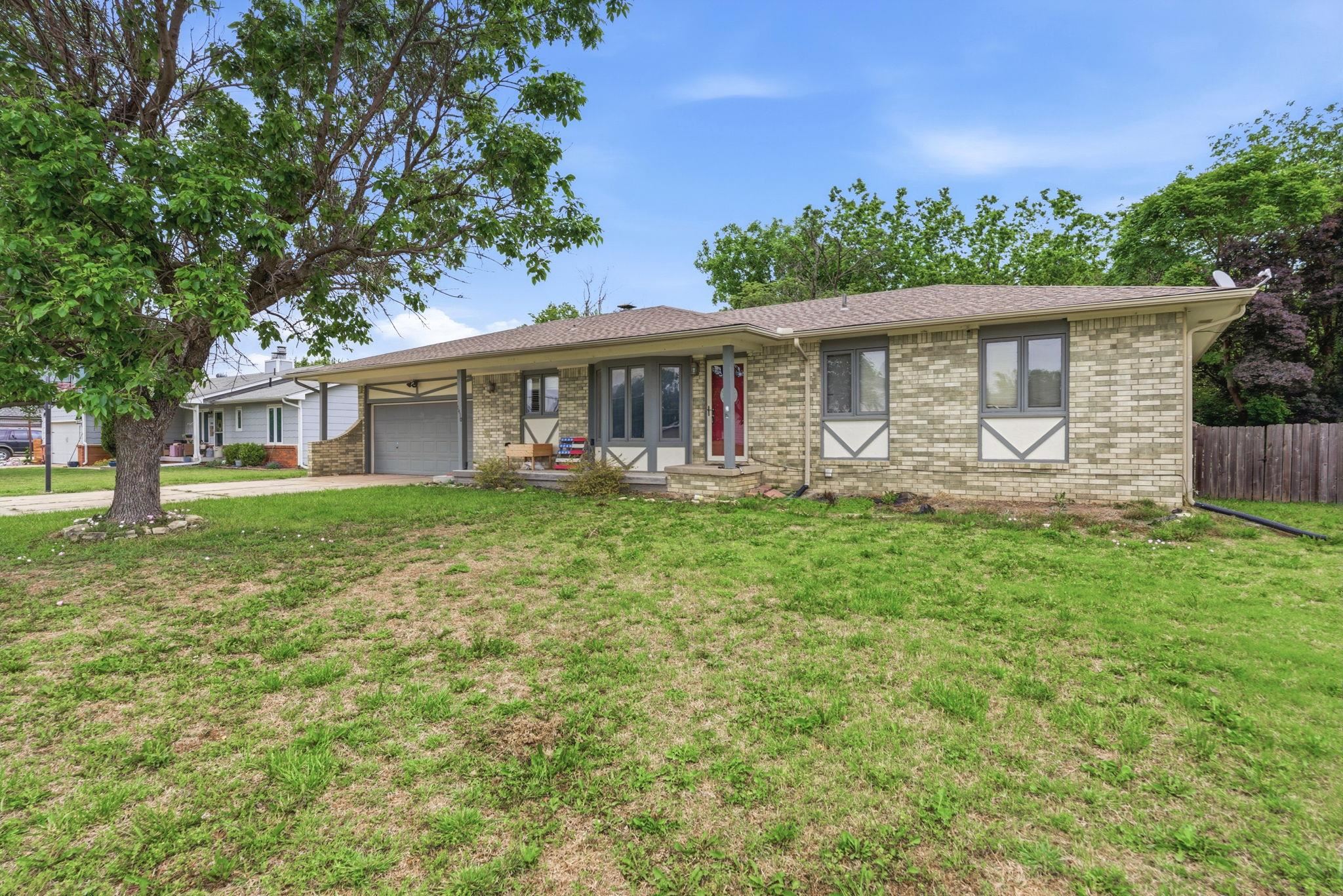 1410 N Tanglewood Rose Hill KS 67133