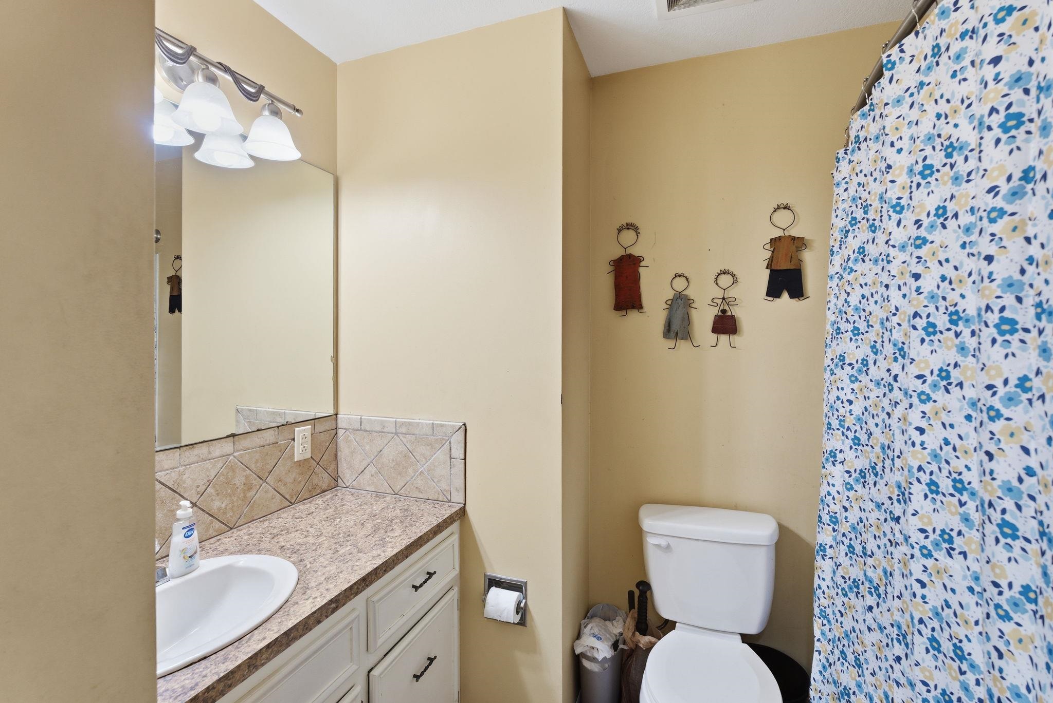 1410 N Tanglewood Rose Hill KS 67133