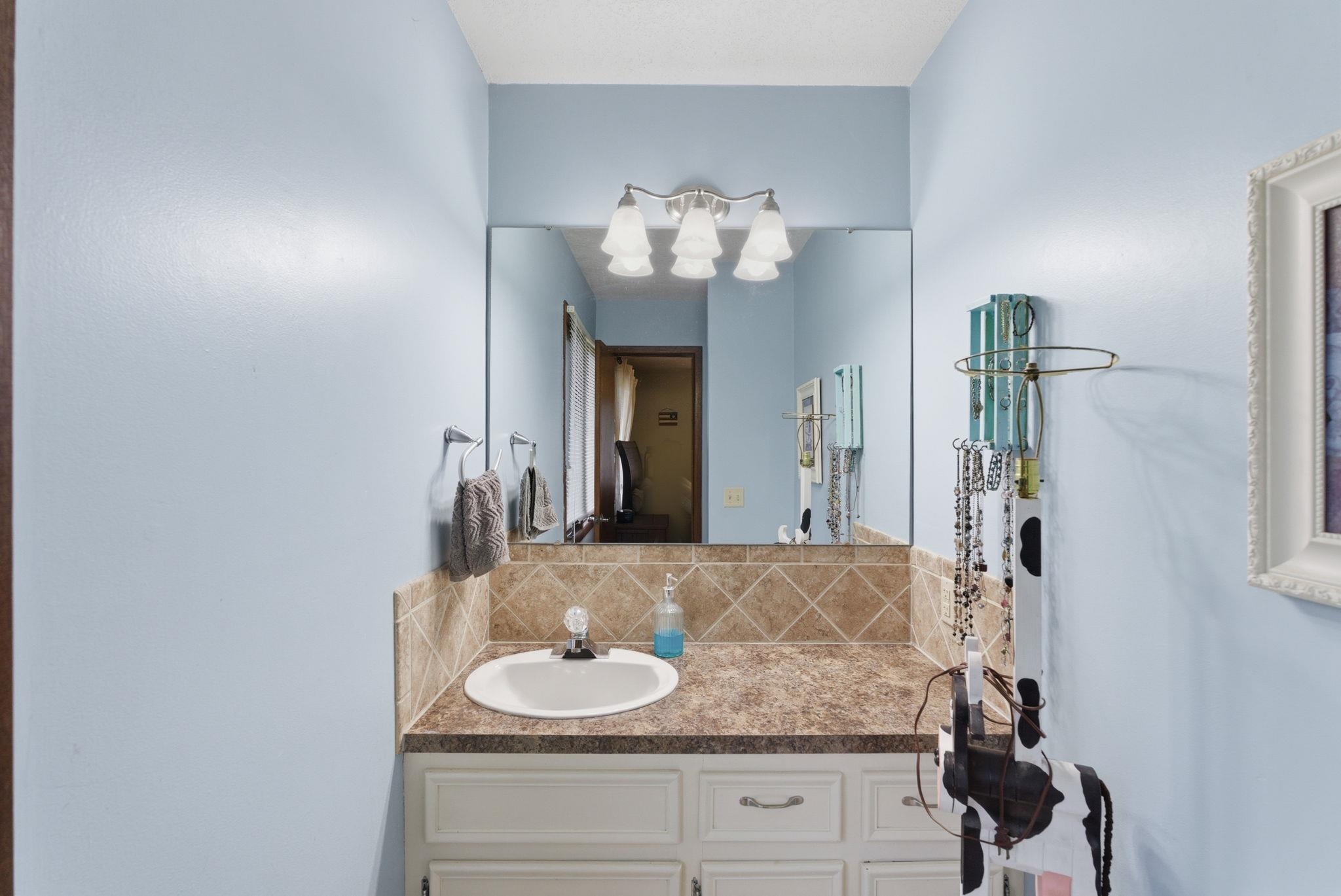 1410 N Tanglewood Rose Hill KS 67133