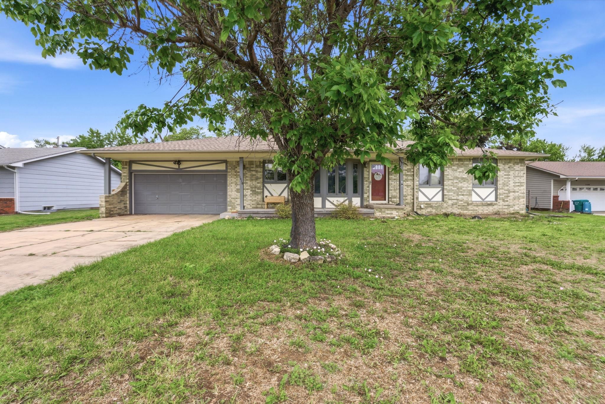 1410 N Tanglewood Rose Hill KS 67133