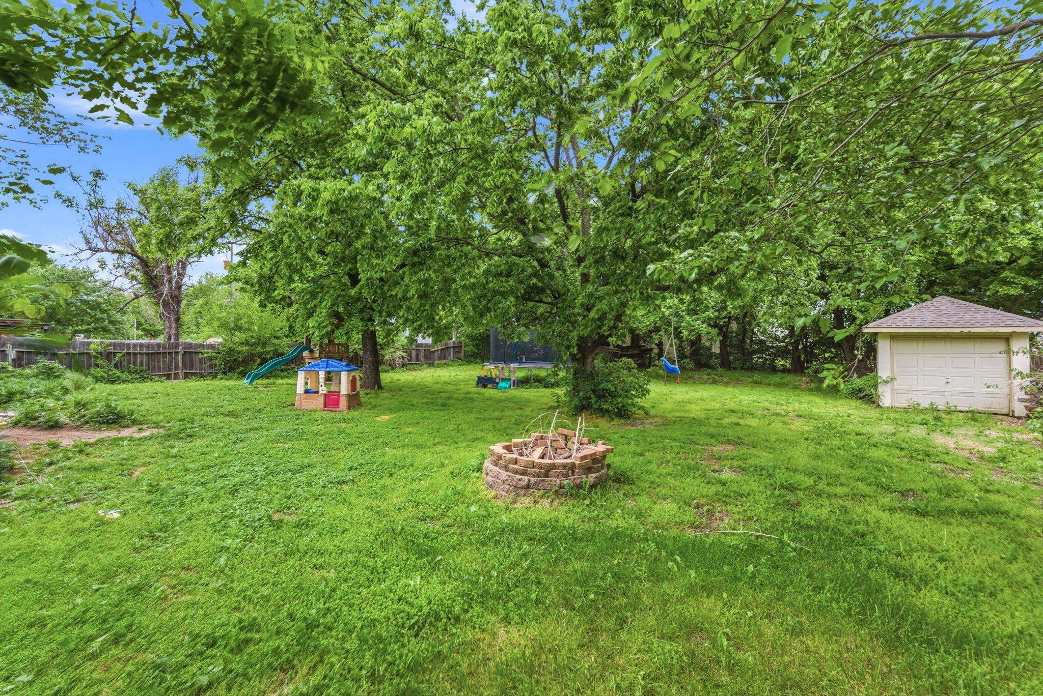 1410 N Tanglewood Rose Hill KS 67133