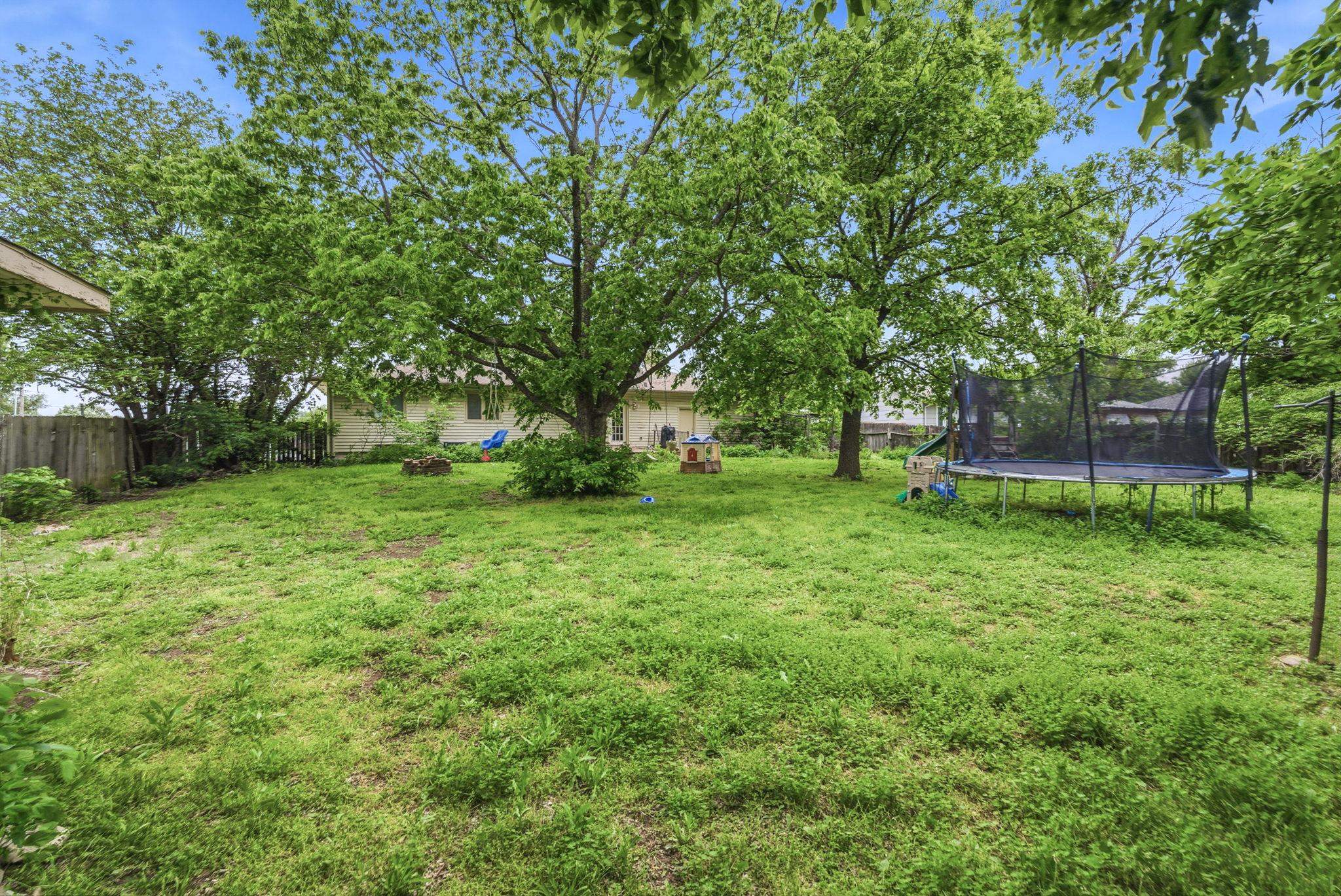 1410 N Tanglewood Rose Hill KS 67133