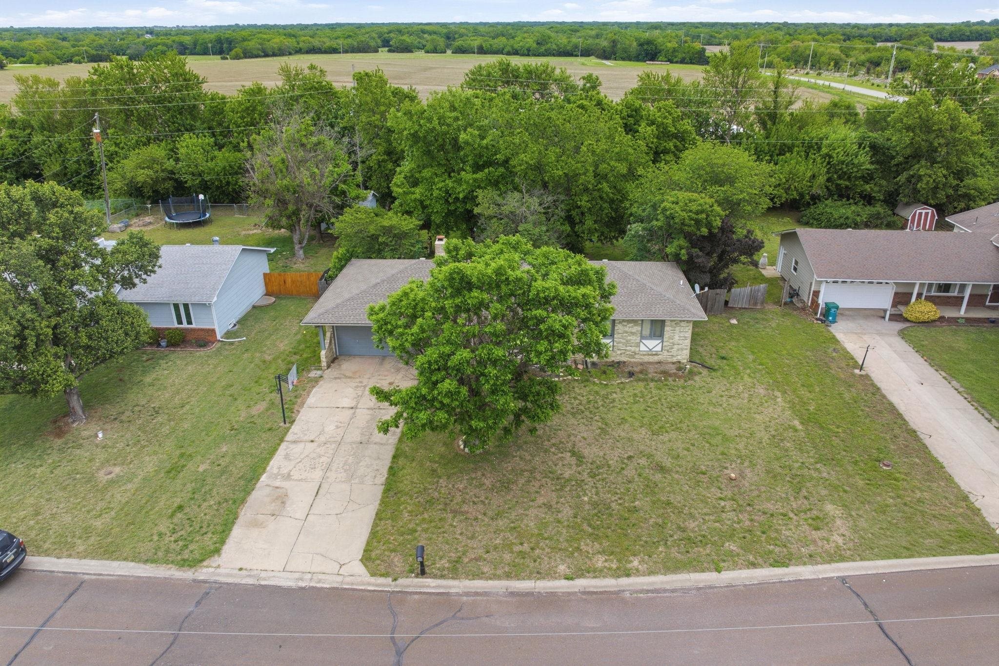 1410 N Tanglewood Rose Hill KS 67133