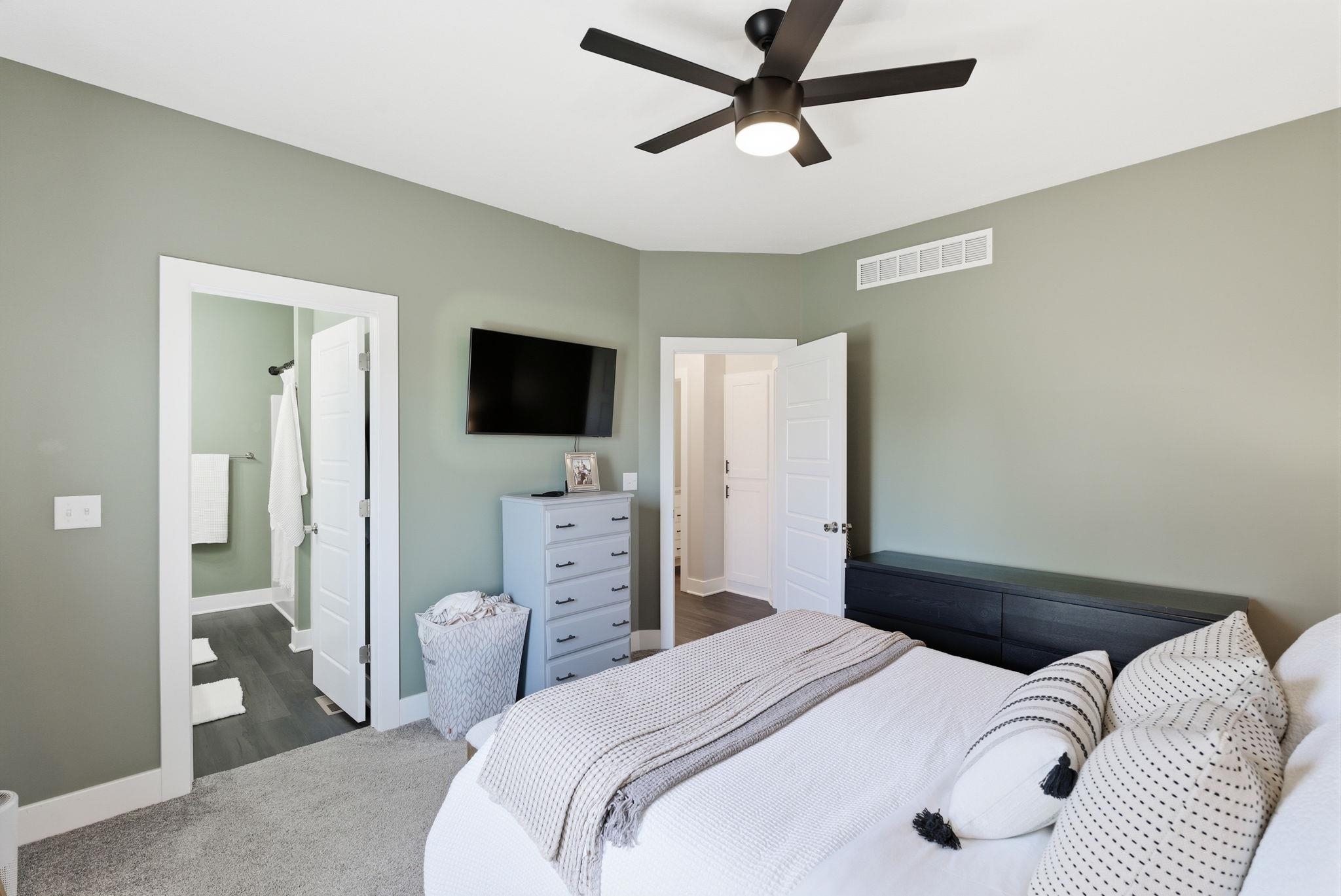 5530 S Victoria Court Wichita KS 67216