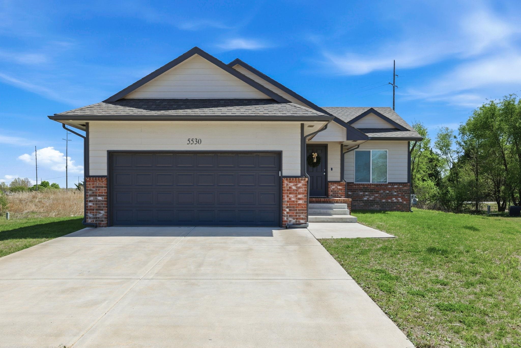 5530 S Victoria Court Wichita KS 67216