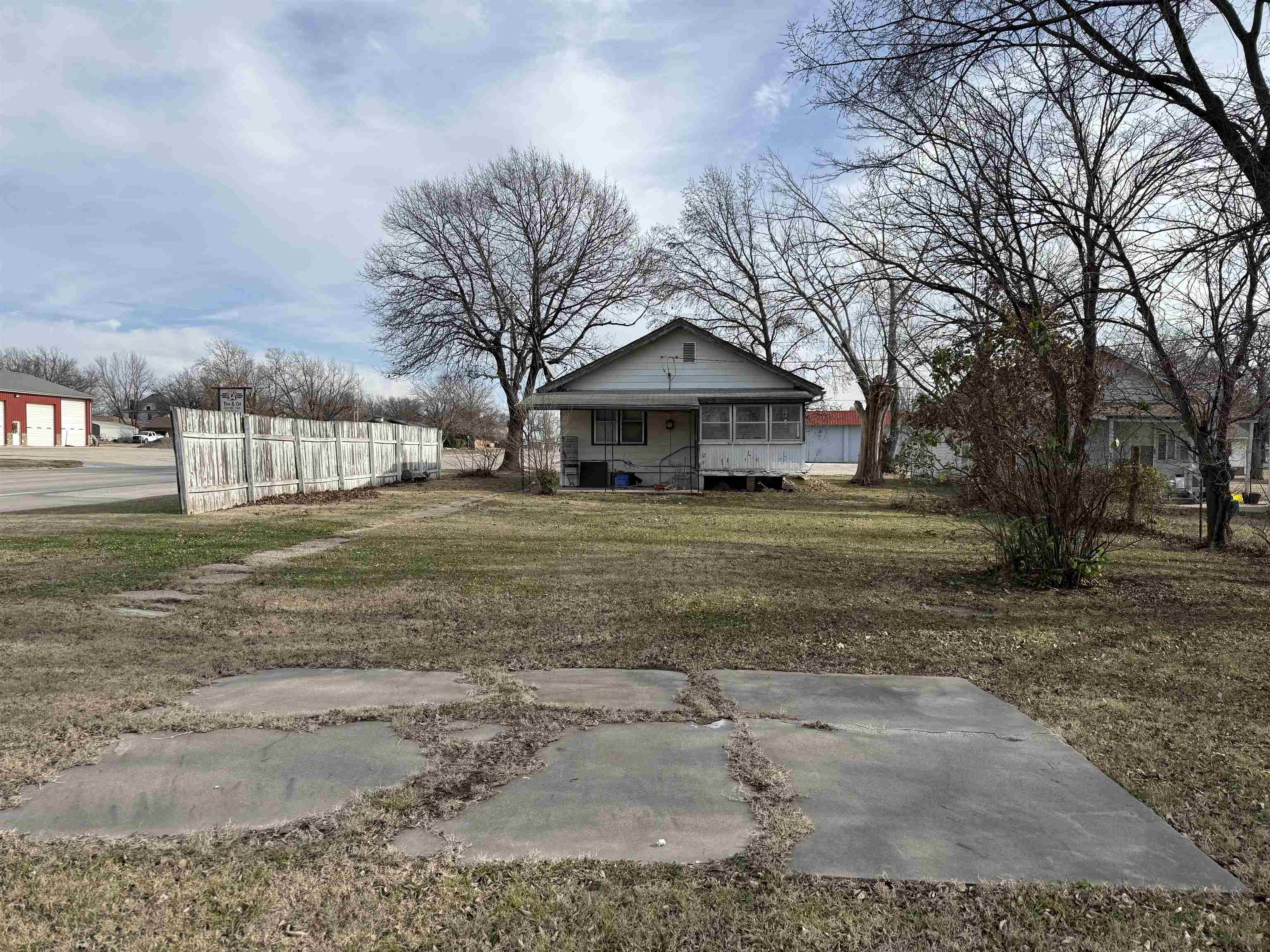 203 S High Street Eureka KS 67045