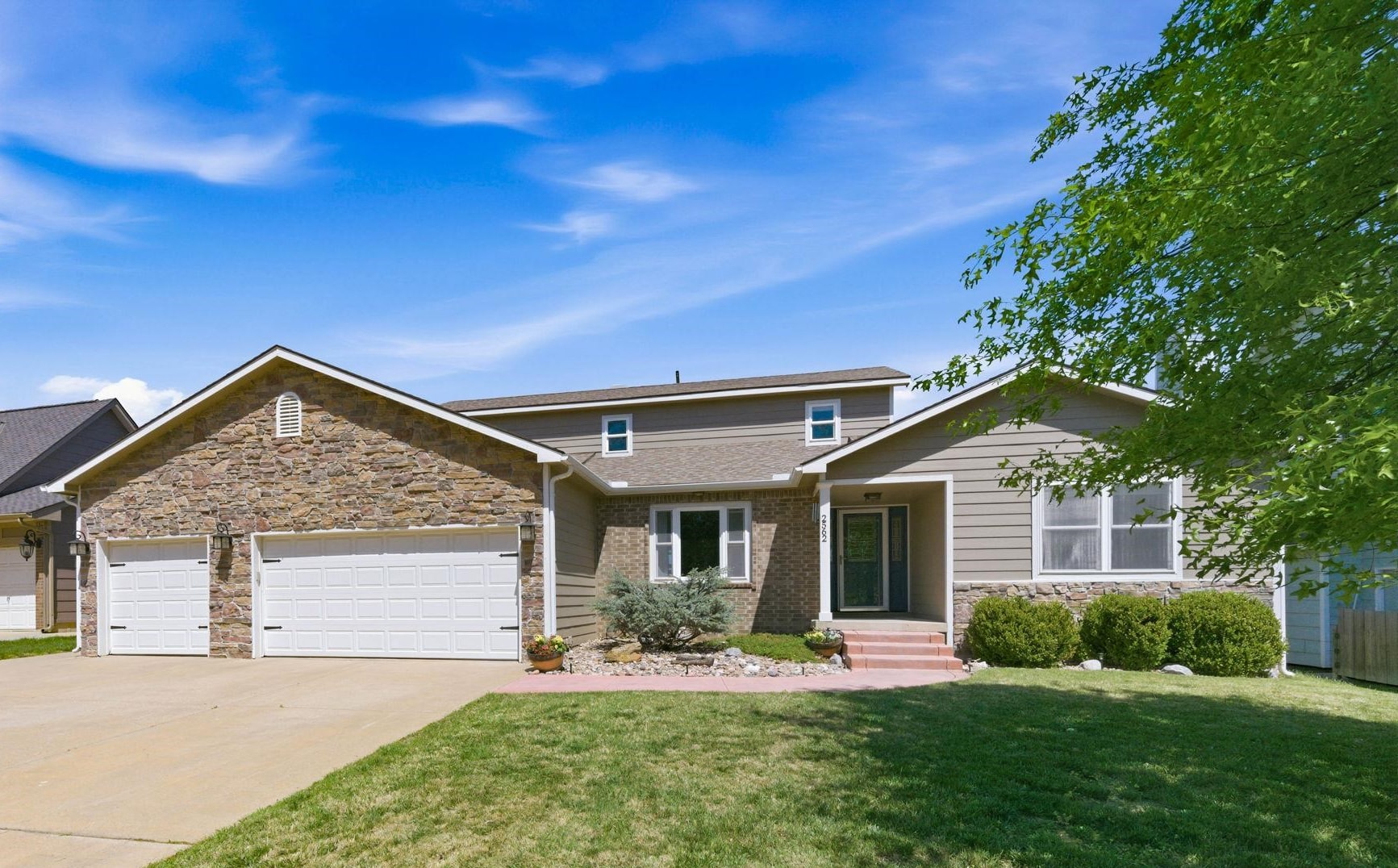 2562 N Fox Run Court Wichita KS 67226