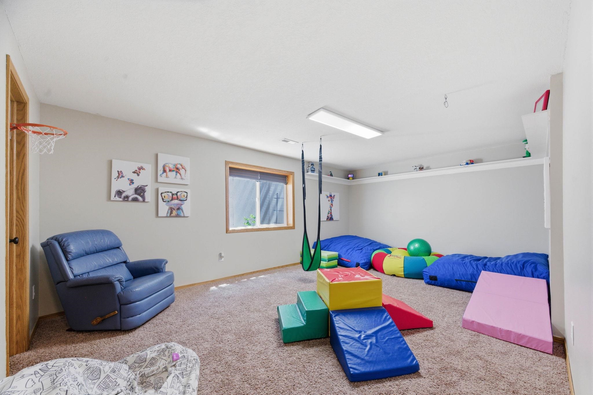 2562 N Fox Run Court Wichita KS 67226