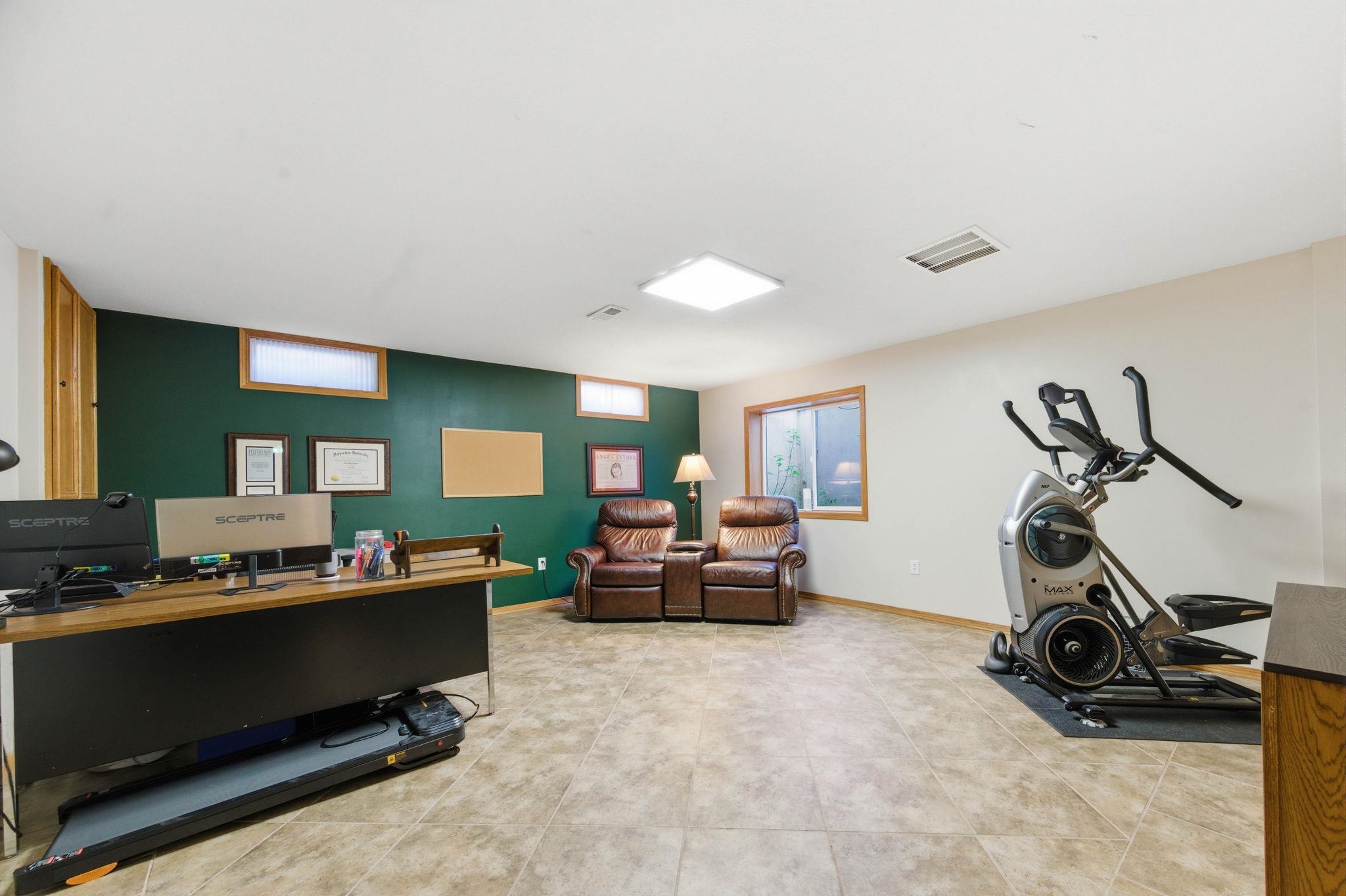 2562 N Fox Run Court Wichita KS 67226