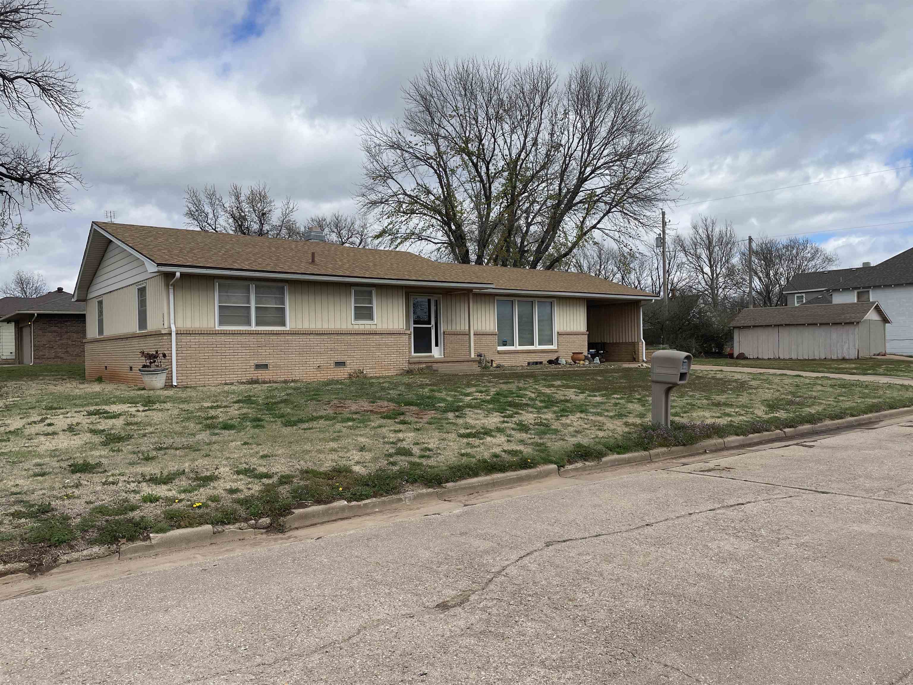 324 S Market Street Caldwell KS 67022