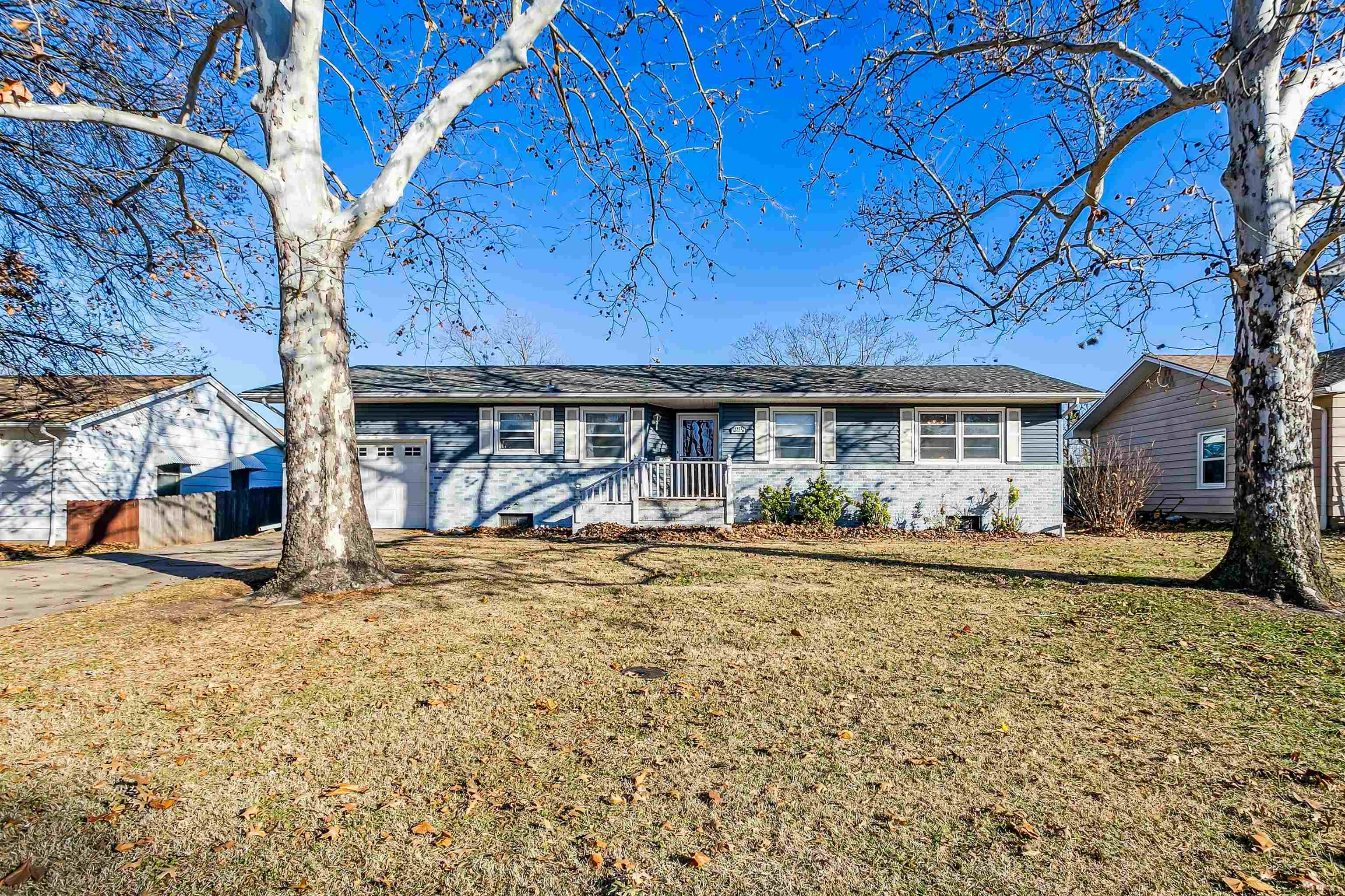 1922 N Moyle Augusta KS 67010-0000