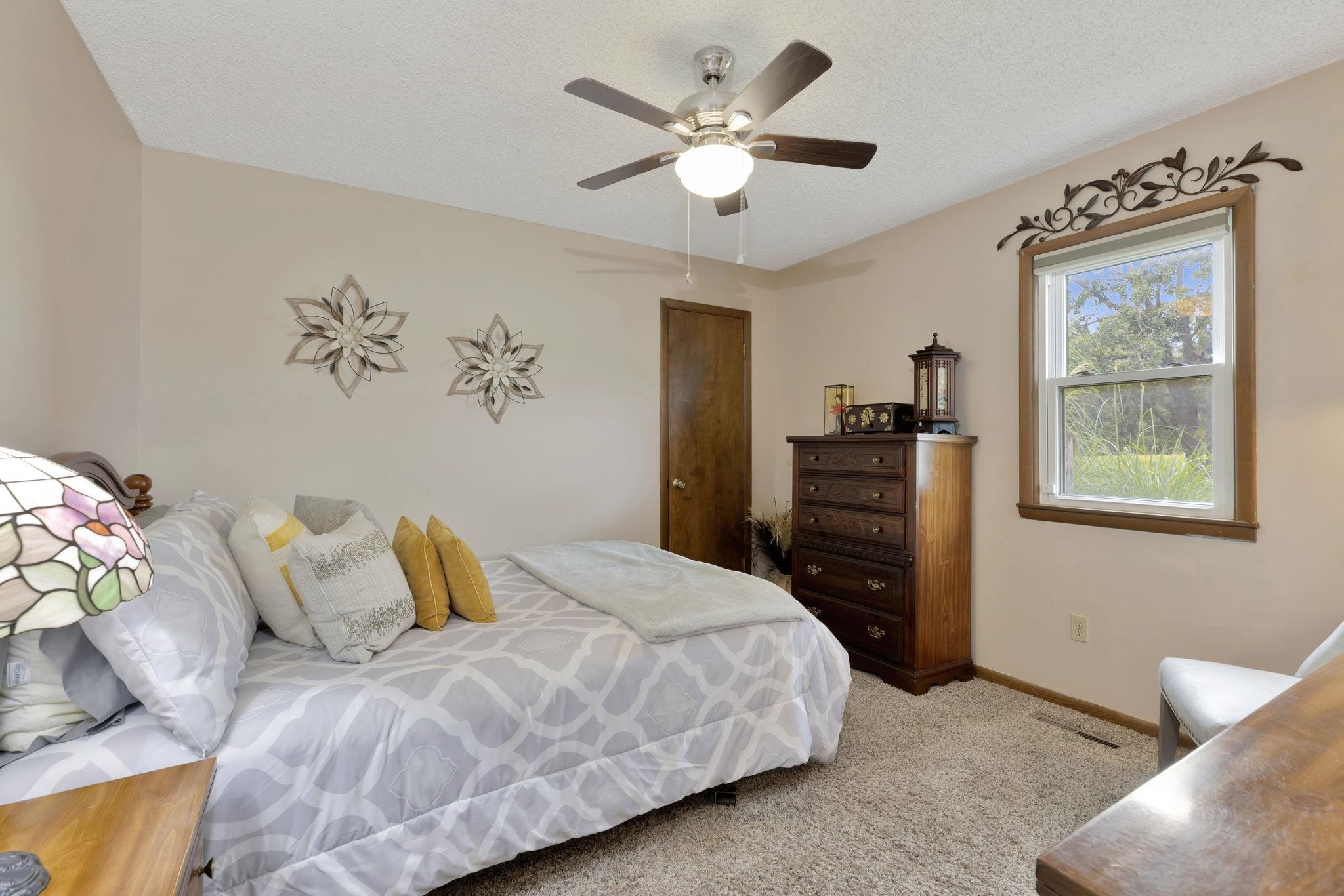 733 N Woodlawn Road Belle Plaine KS 67013