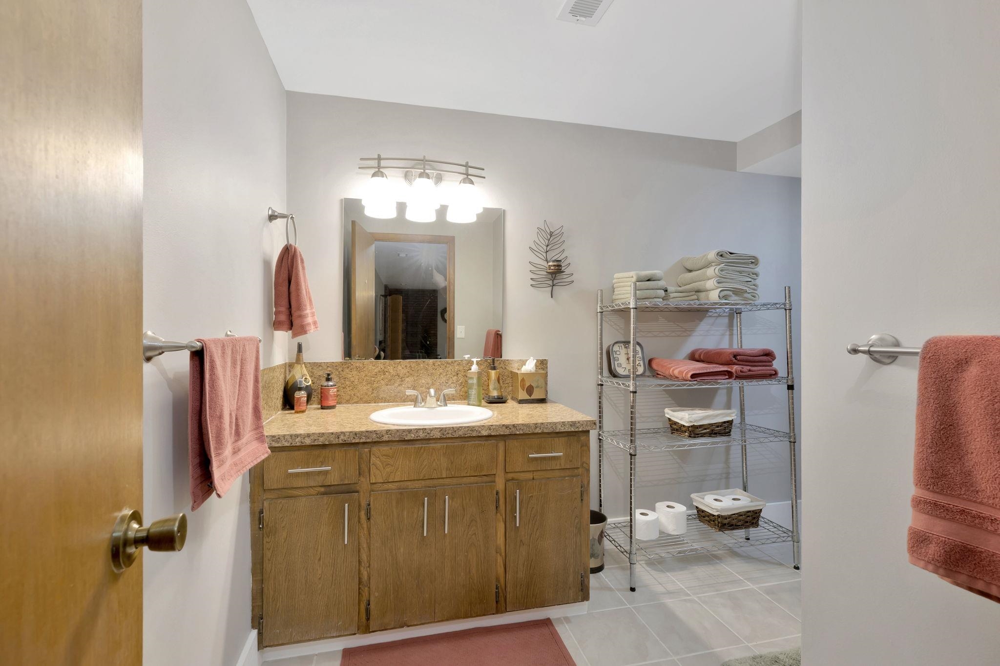 733 N Woodlawn Road Belle Plaine KS 67013