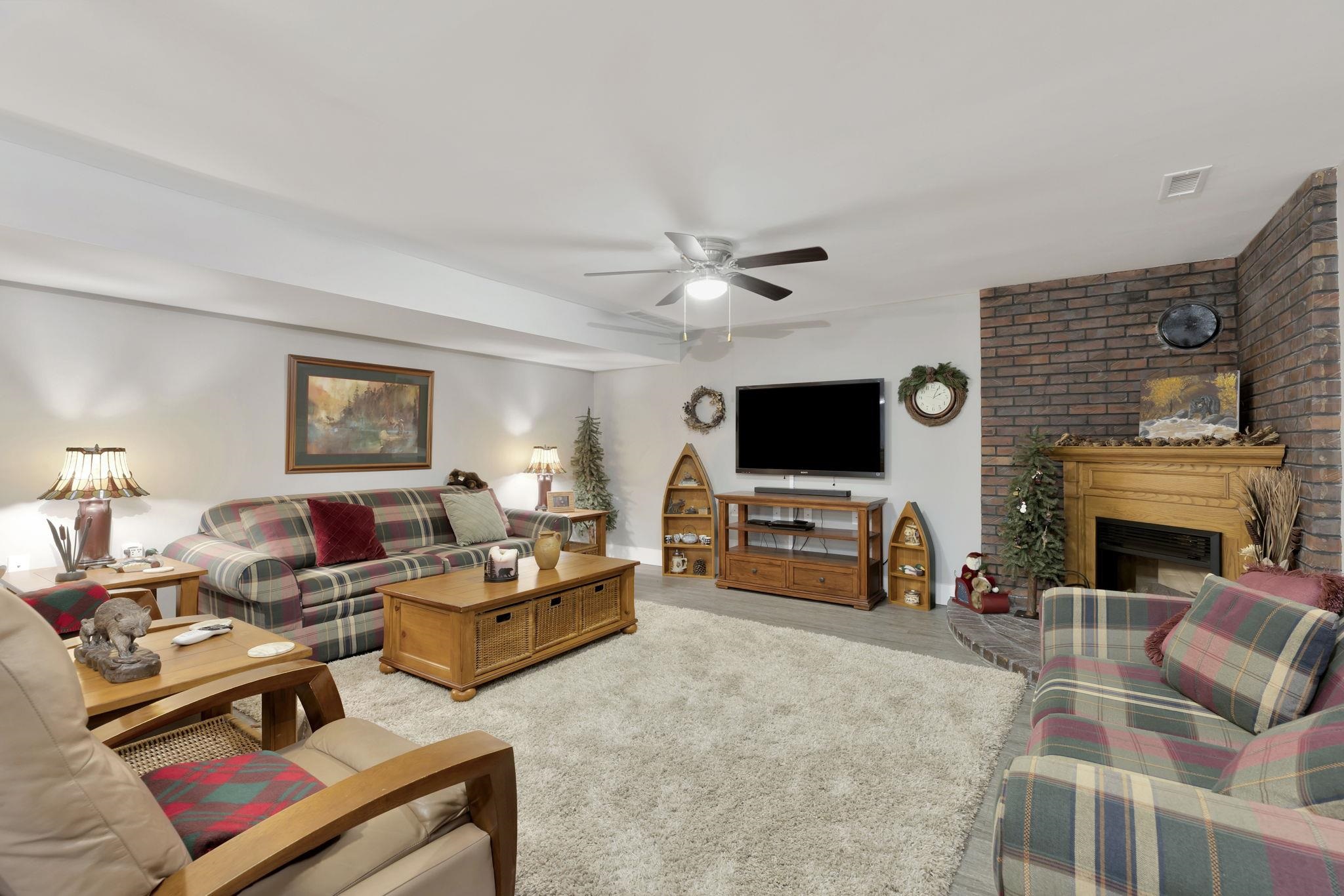 733 N Woodlawn Road Belle Plaine KS 67013