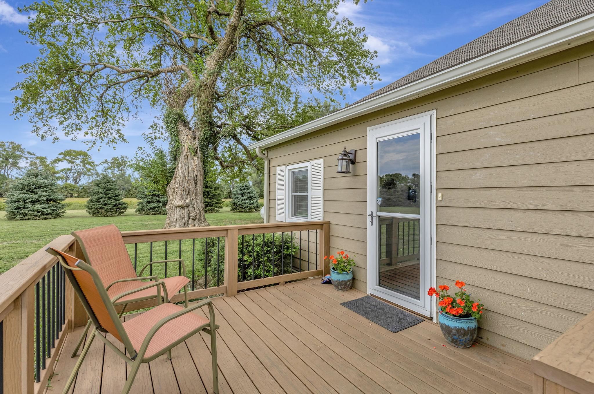 733 N Woodlawn Road Belle Plaine KS 67013