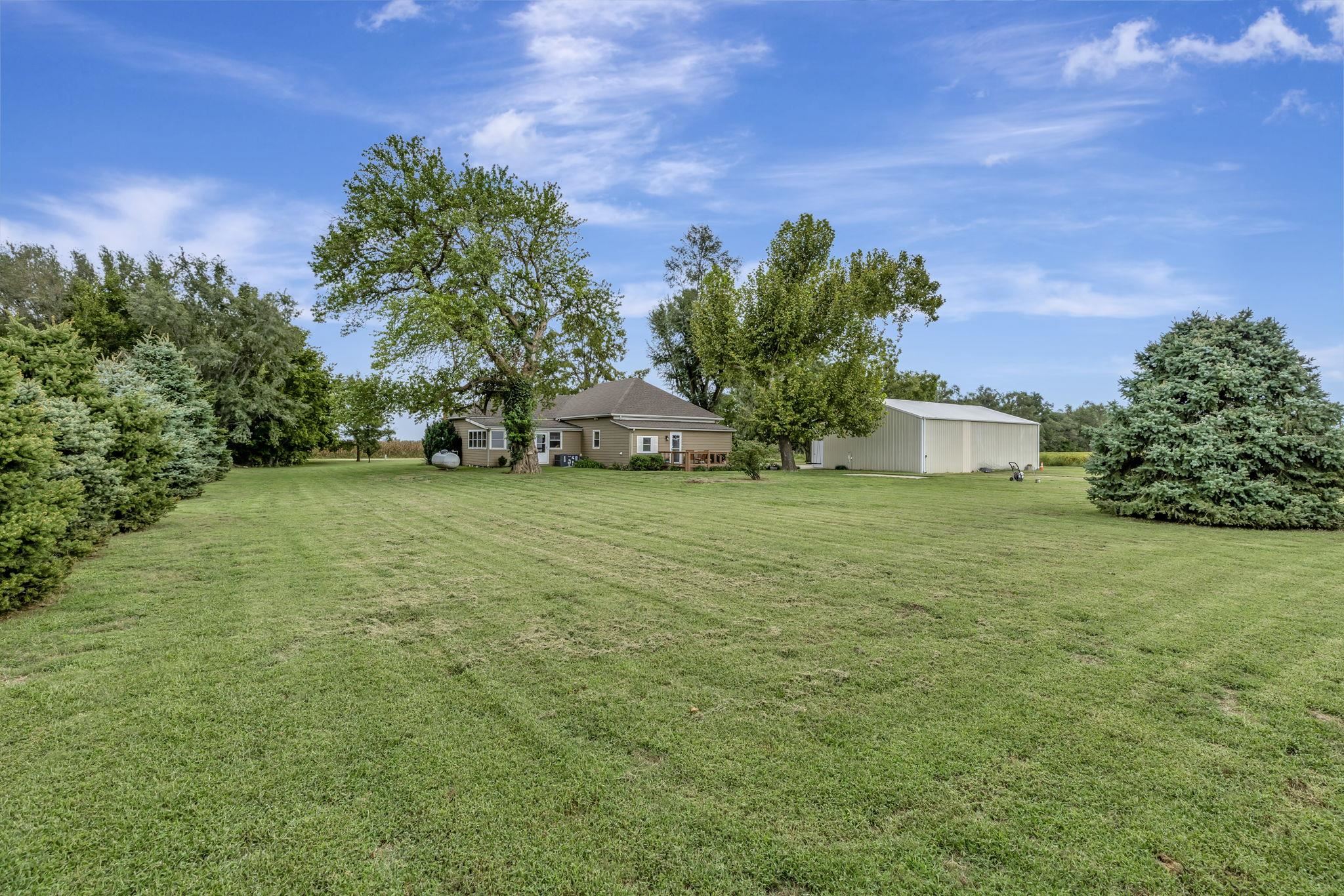 733 N Woodlawn Road Belle Plaine KS 67013