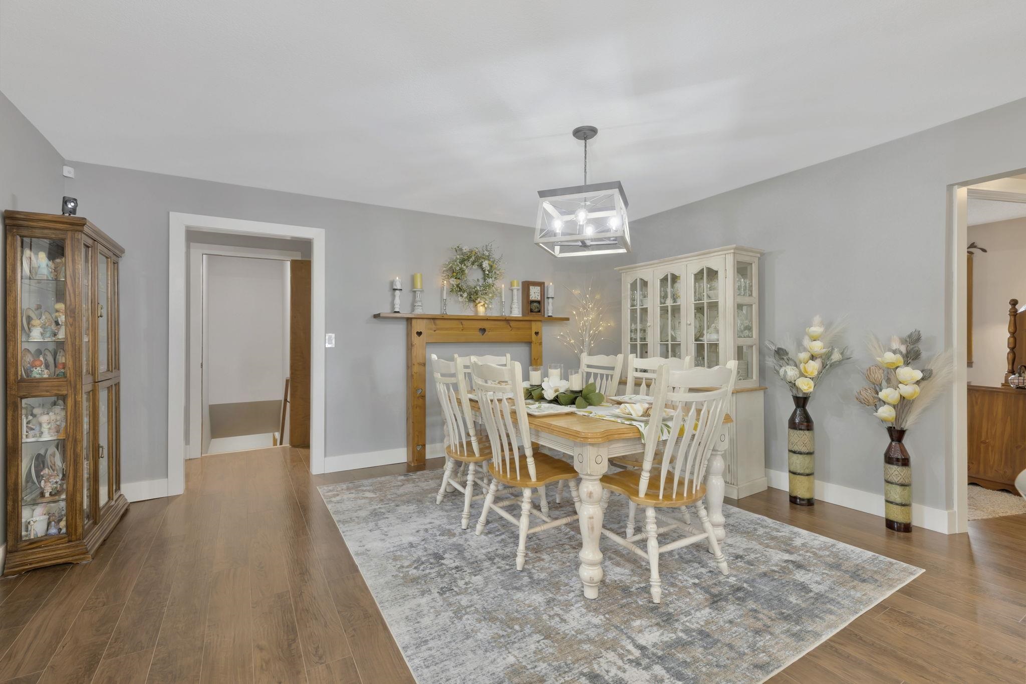 733 N Woodlawn Road Belle Plaine KS 67013