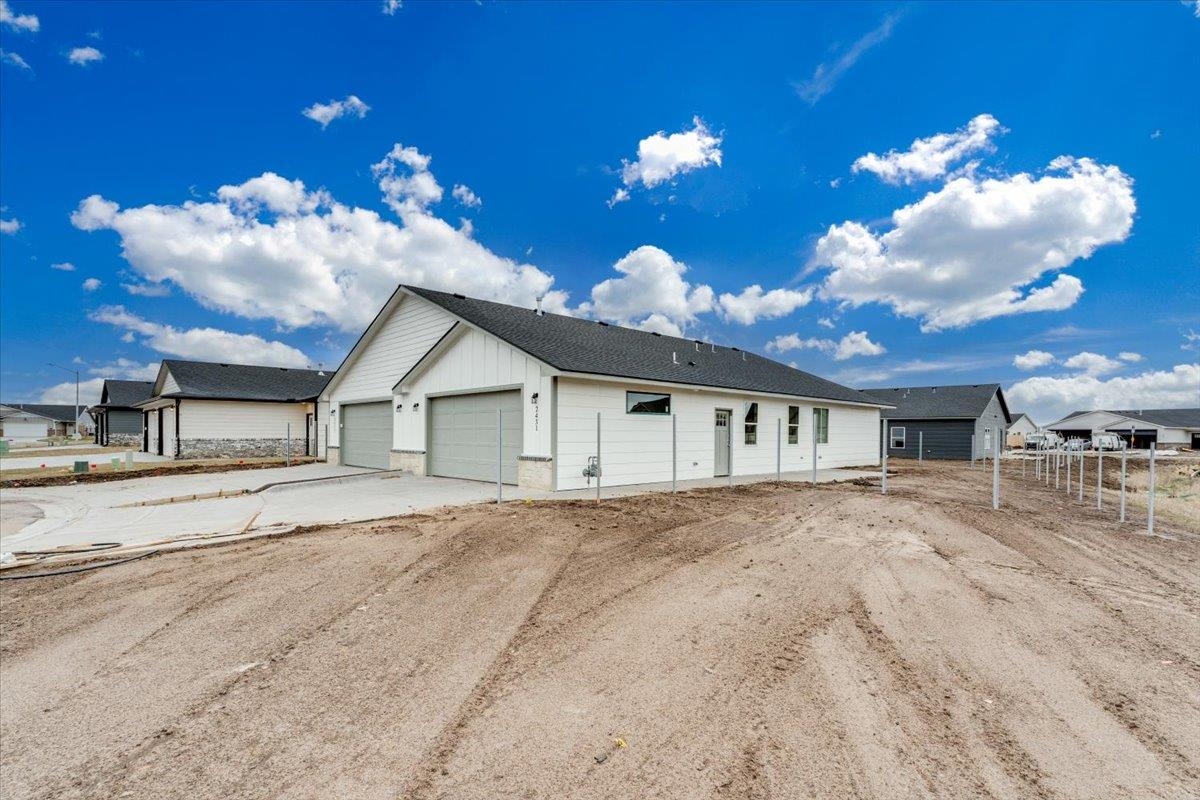 2431 S Wheatland Court Wichita KS 67235
