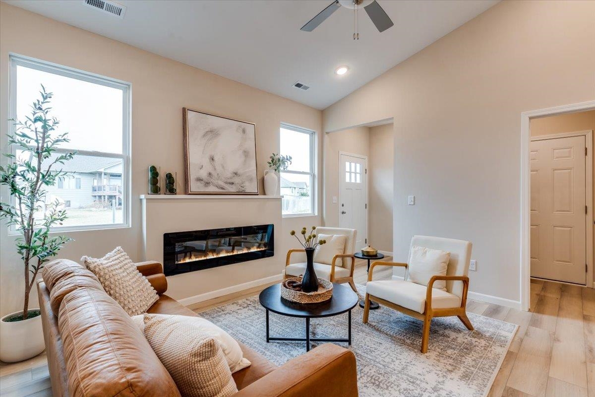 2431 S Wheatland Court Wichita KS 67235