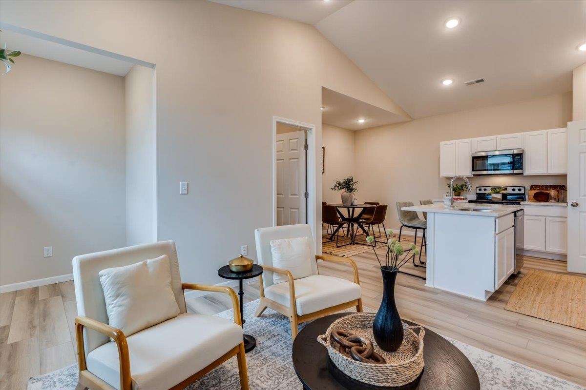 2431 S Wheatland Court Wichita KS 67235