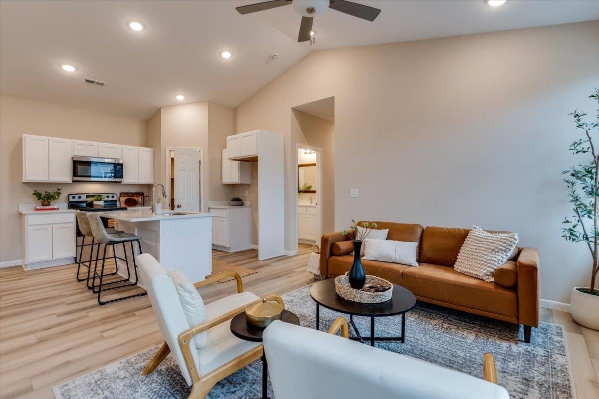 2431 S Wheatland Court Wichita KS 67235