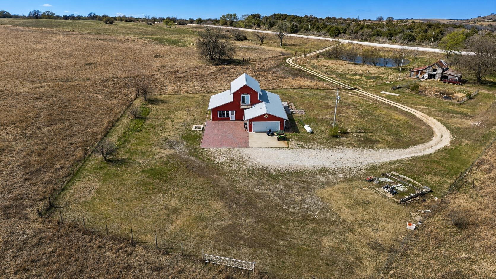 33225 Wabaunsee Alma KS 66401