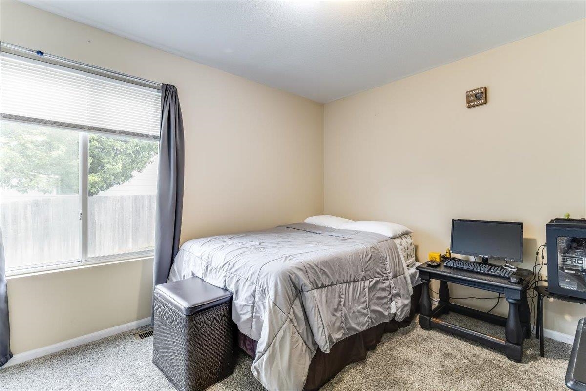 216 W Poplar Street Goddard KS 67052