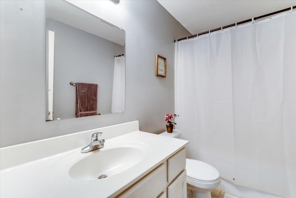 216 W Poplar Street Goddard KS 67052