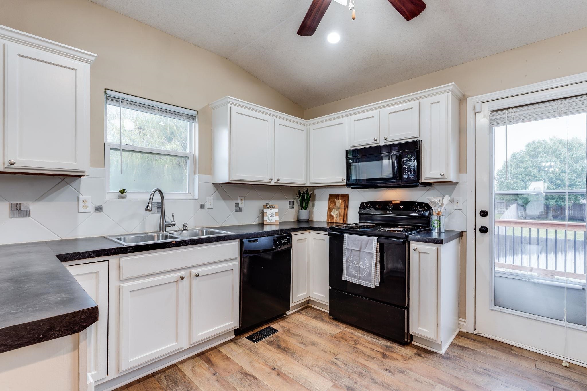 216 W Poplar Street Goddard KS 67052