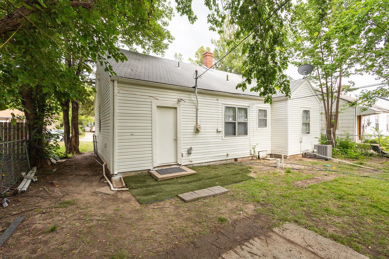 633 Harding Wichita KS 67208