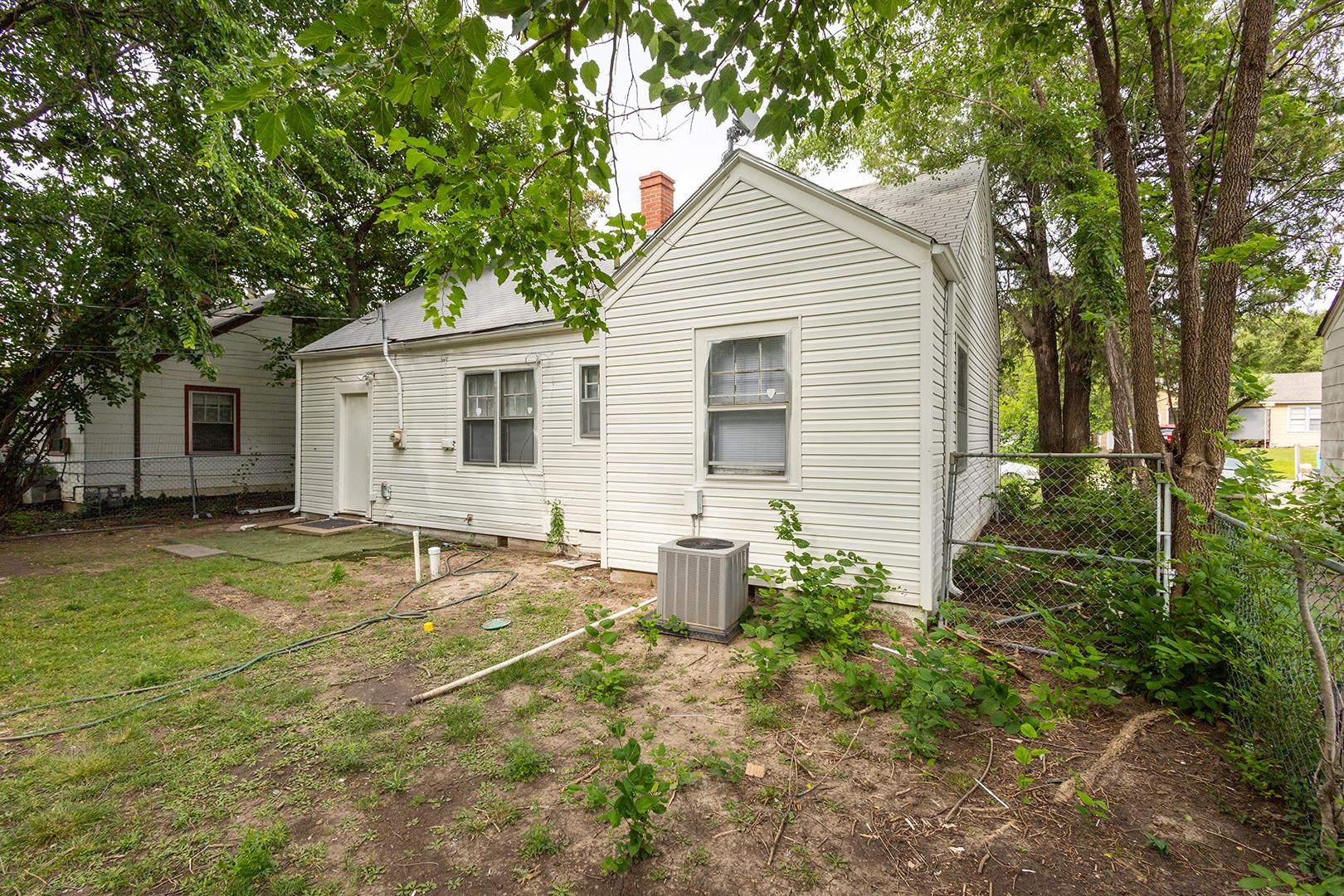 633 Harding Wichita KS 67208