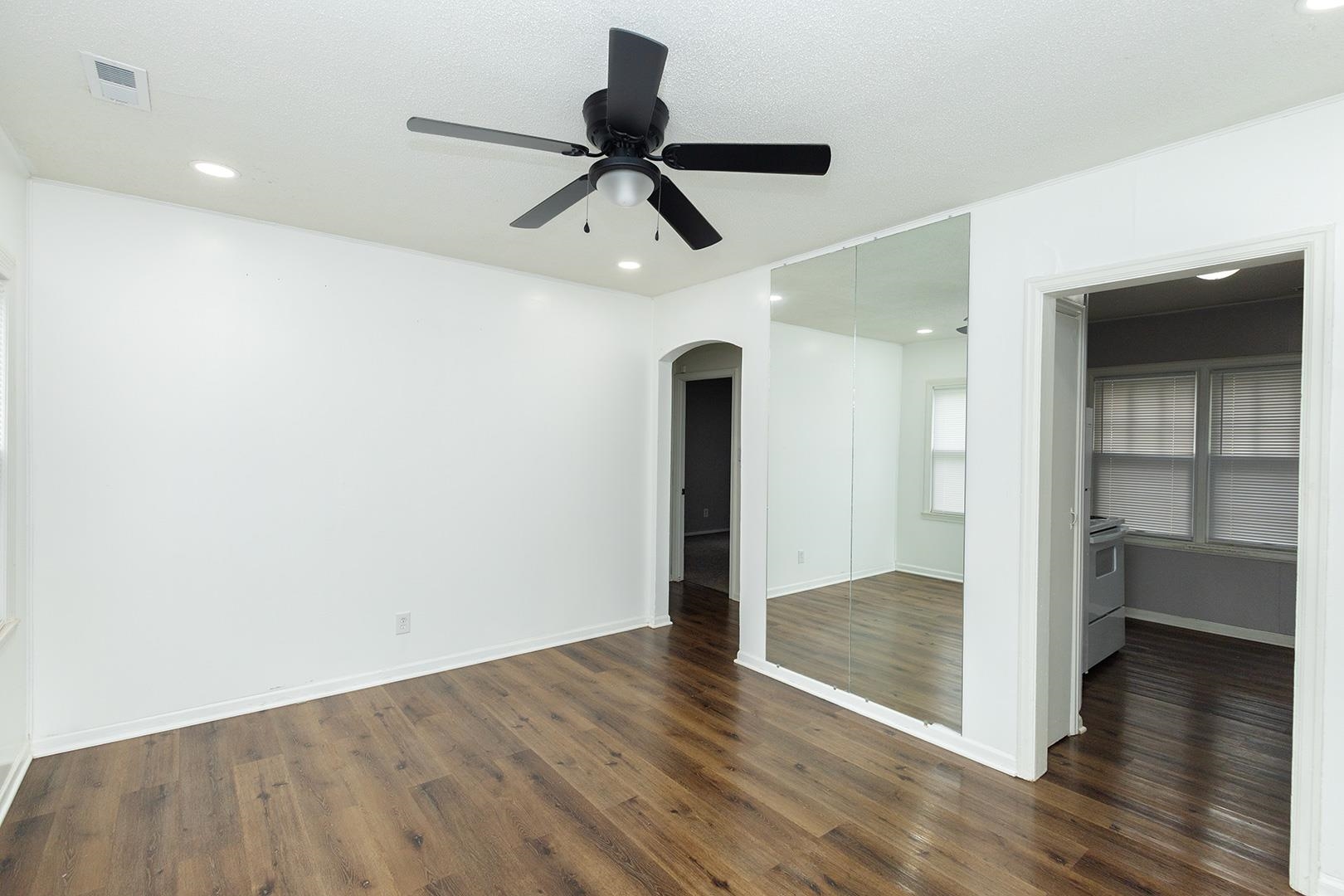 633 Harding Wichita KS 67208
