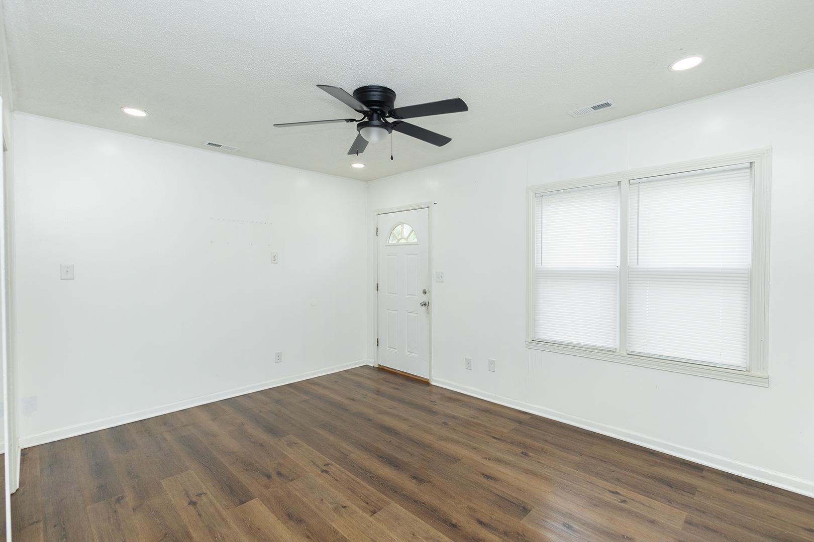 633 Harding Wichita KS 67208