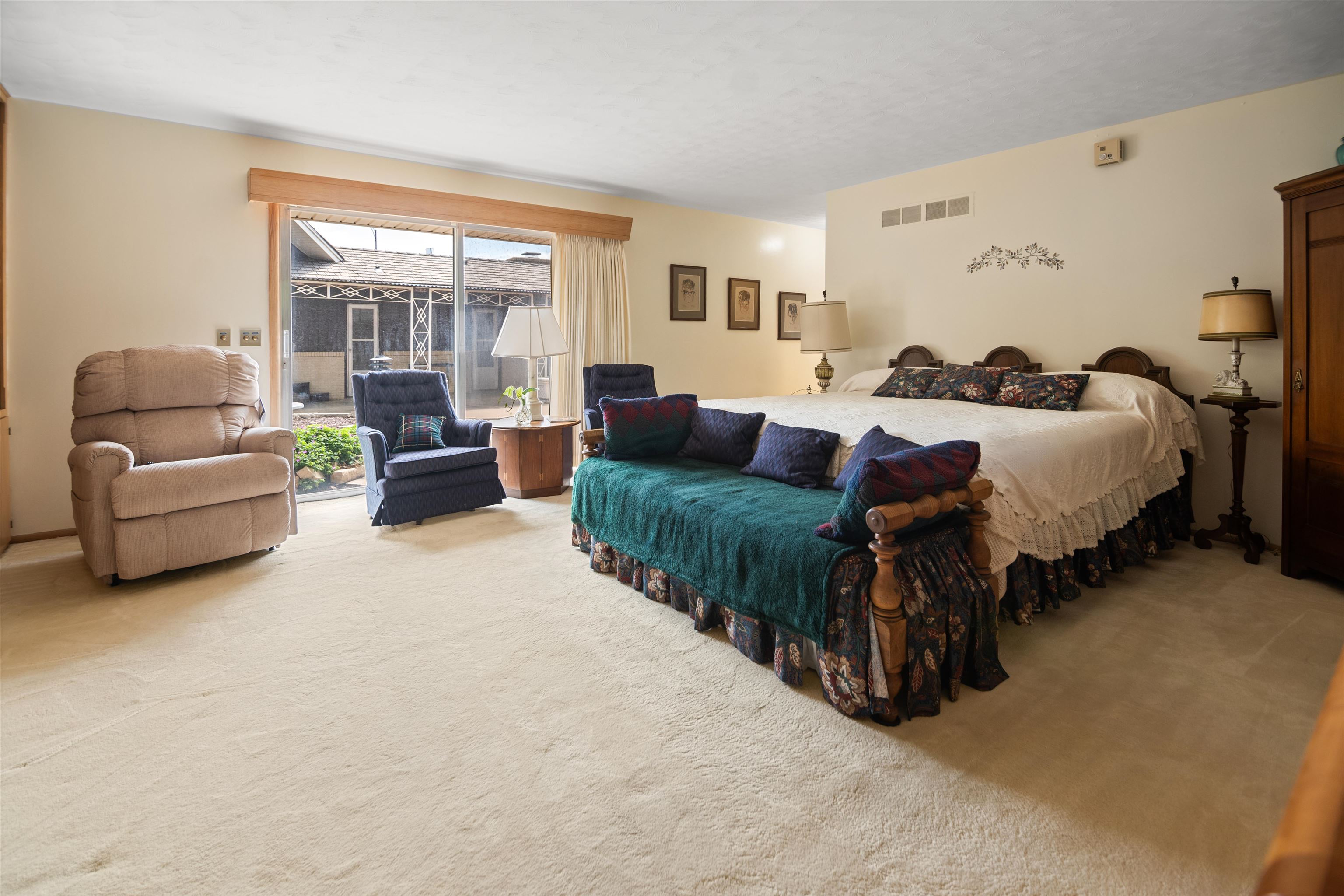 68 S Mission Road Eastborough KS 67207-1033