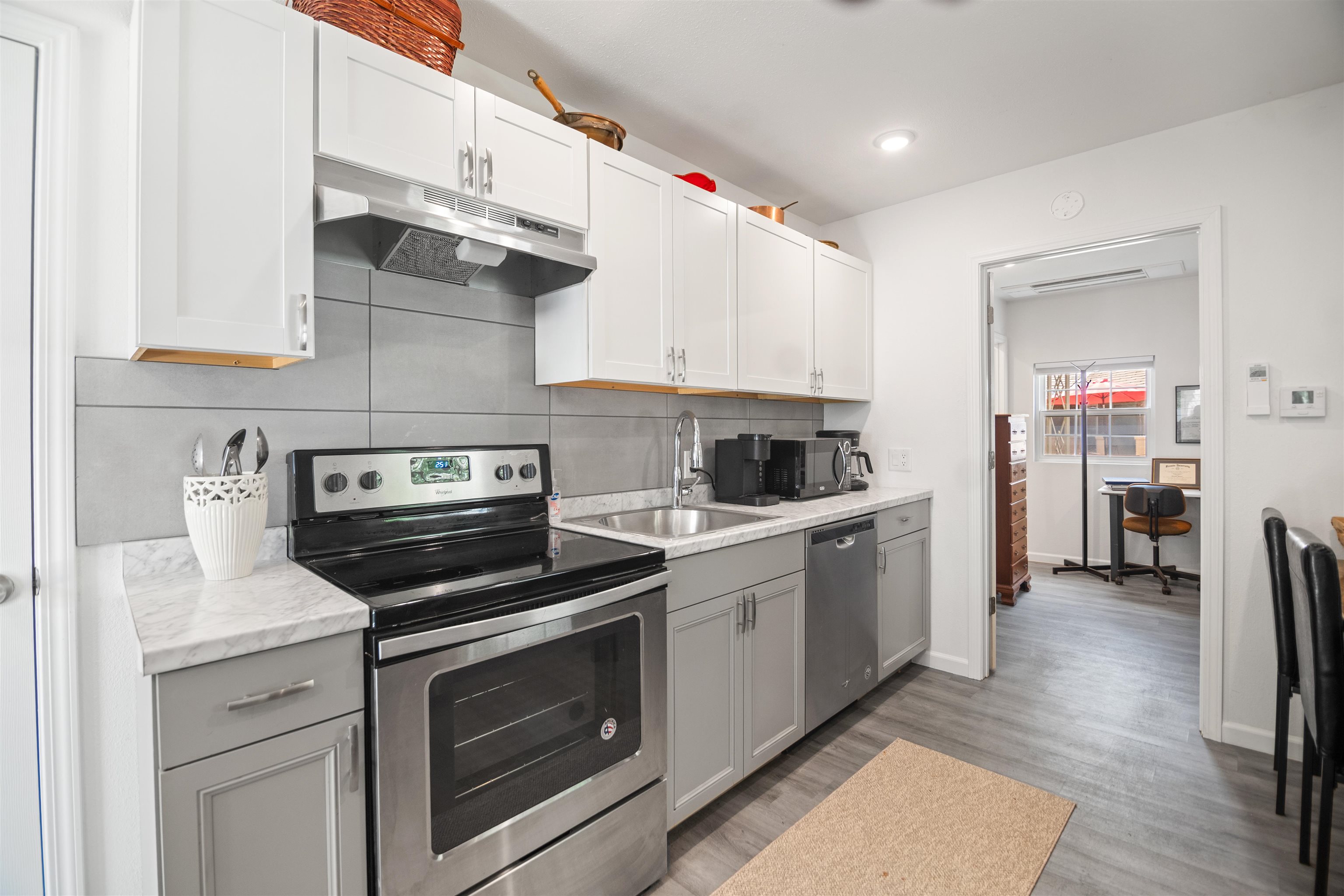 68 S Mission Road Eastborough KS 67207-1033