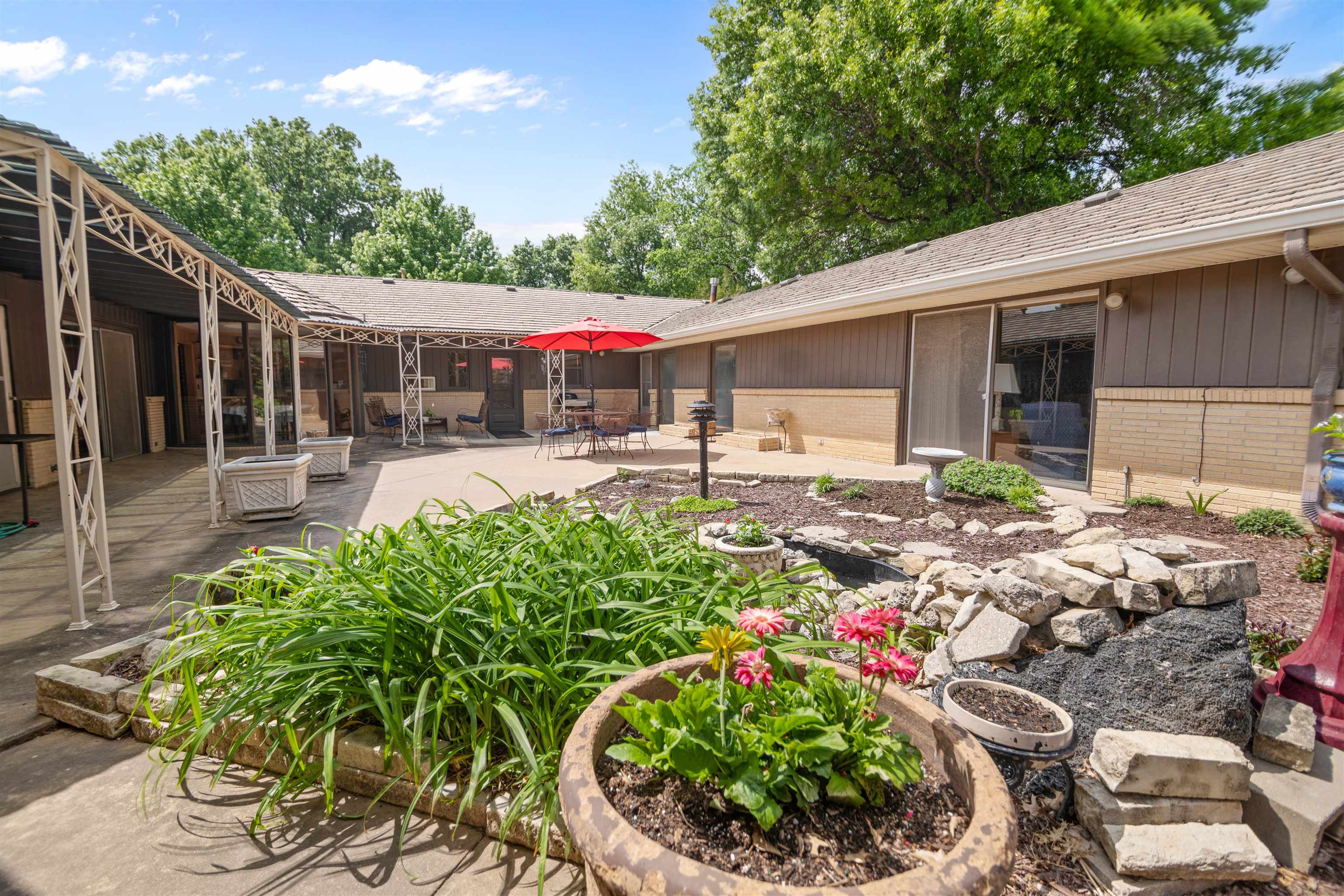 68 S Mission Road Eastborough KS 67207-1033