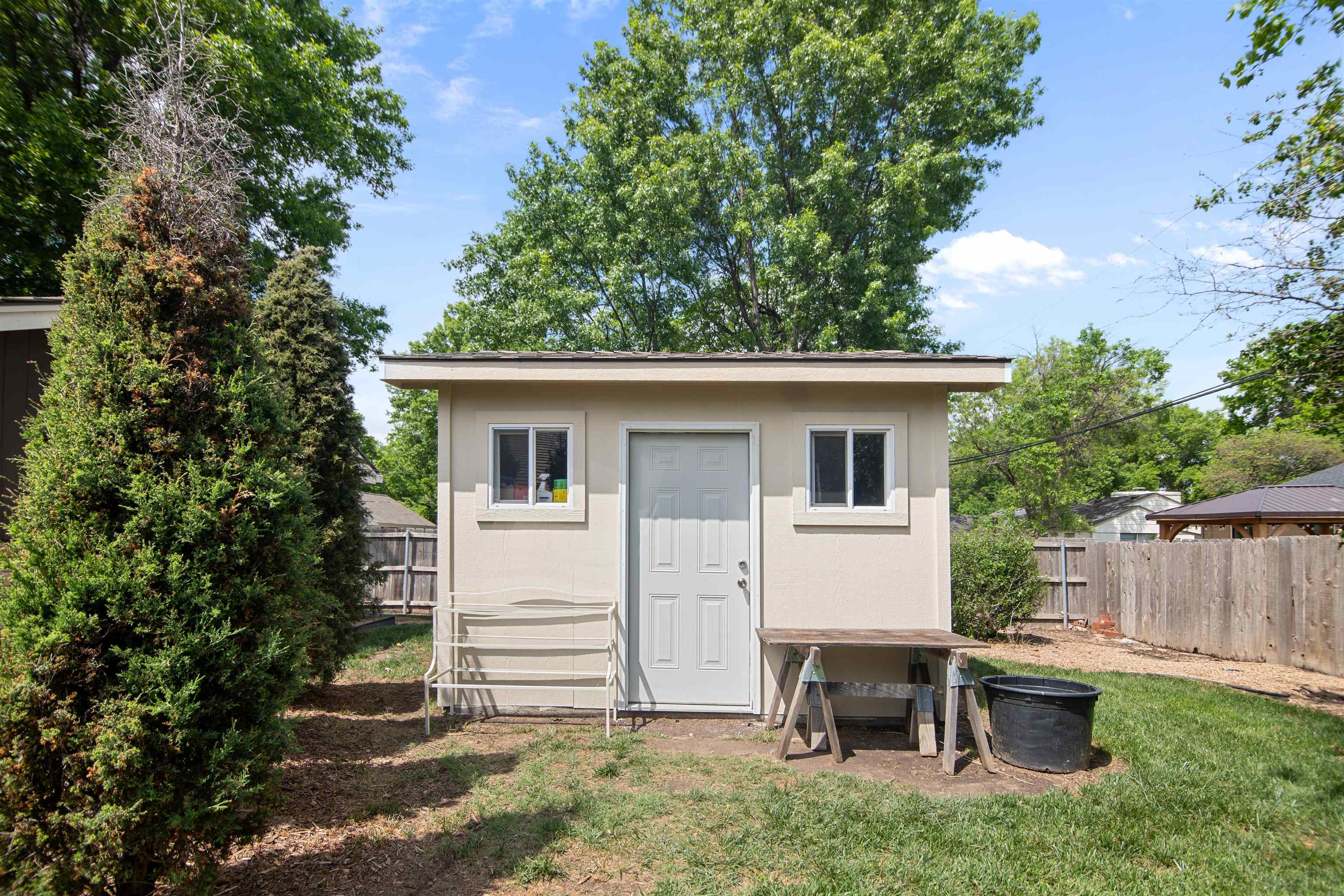 68 S Mission Road Eastborough KS 67207-1033