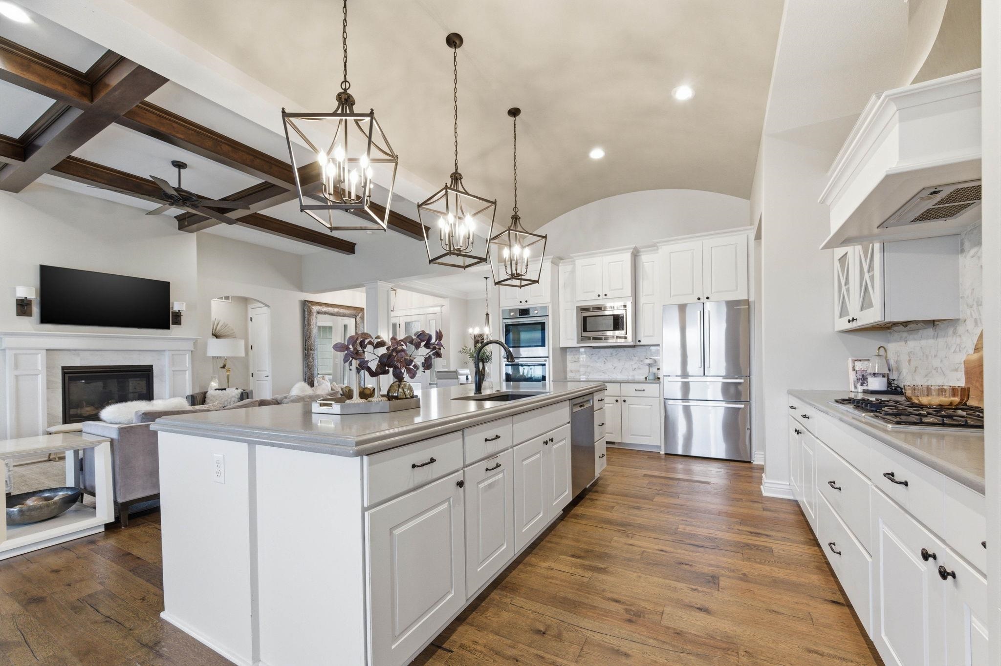 2509 N Paradise Circle Wichita KS 67205