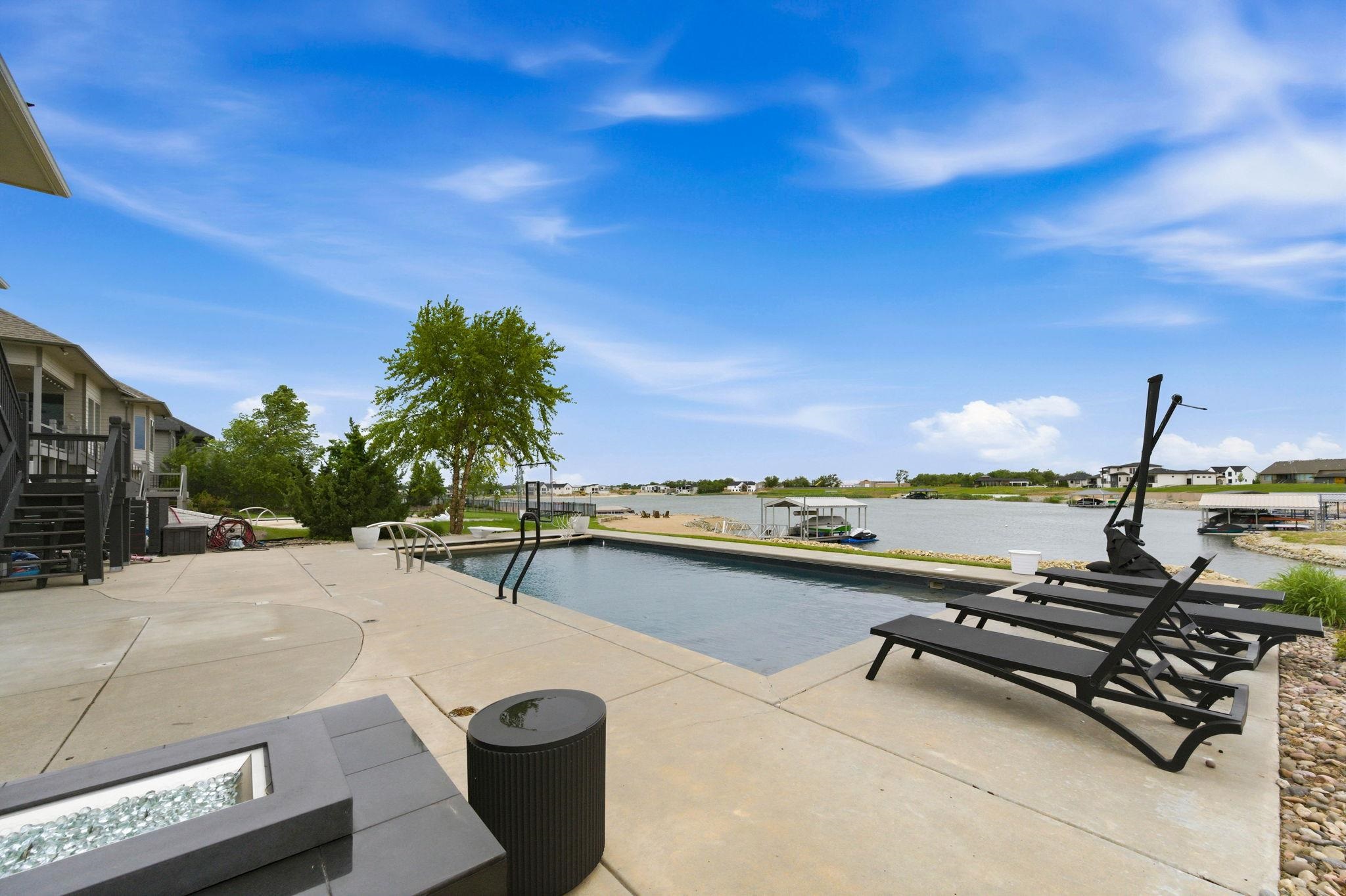 2509 N Paradise Circle Wichita KS 67205