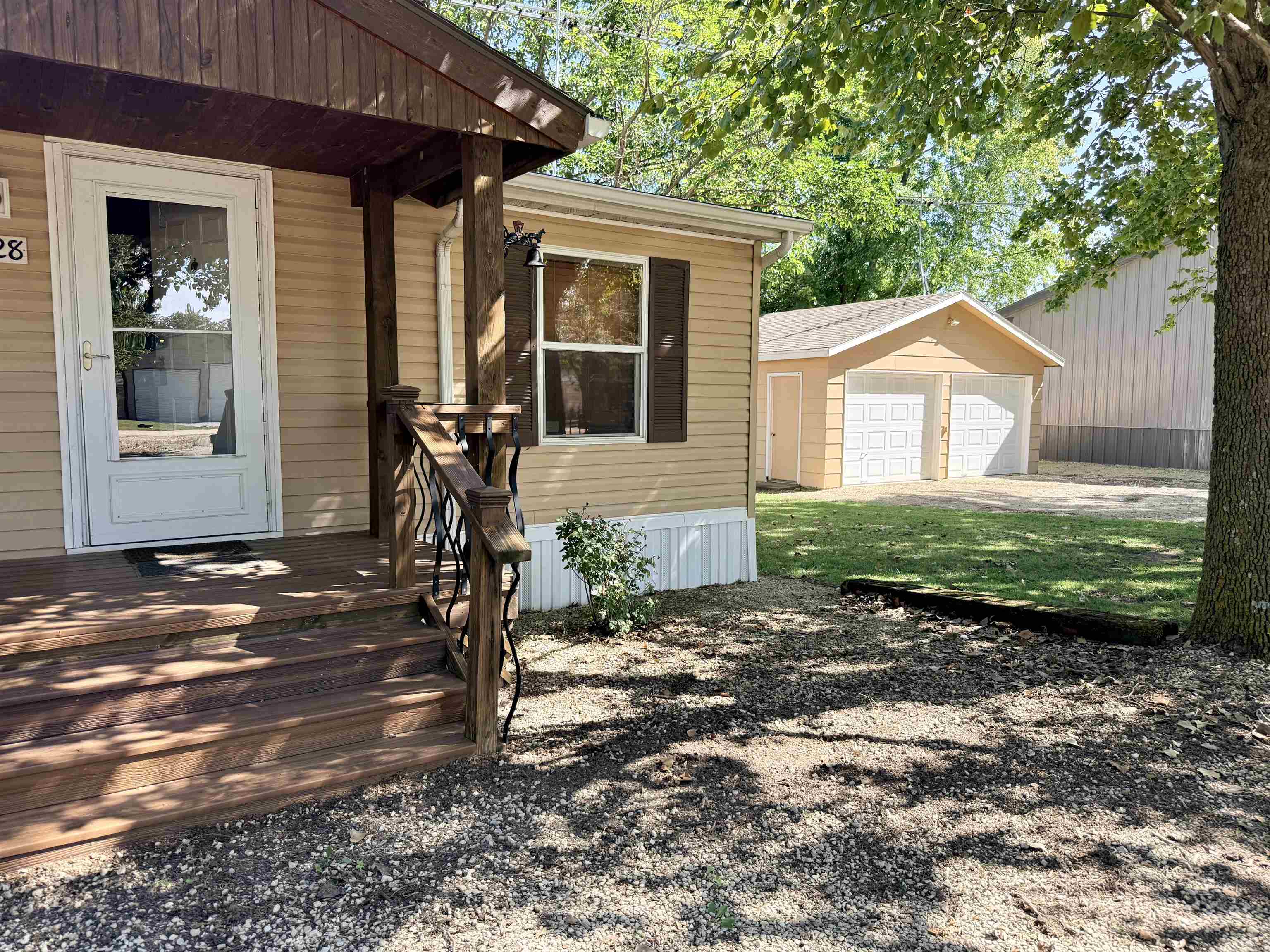 2128 Schlotthauer Marion KS 66861