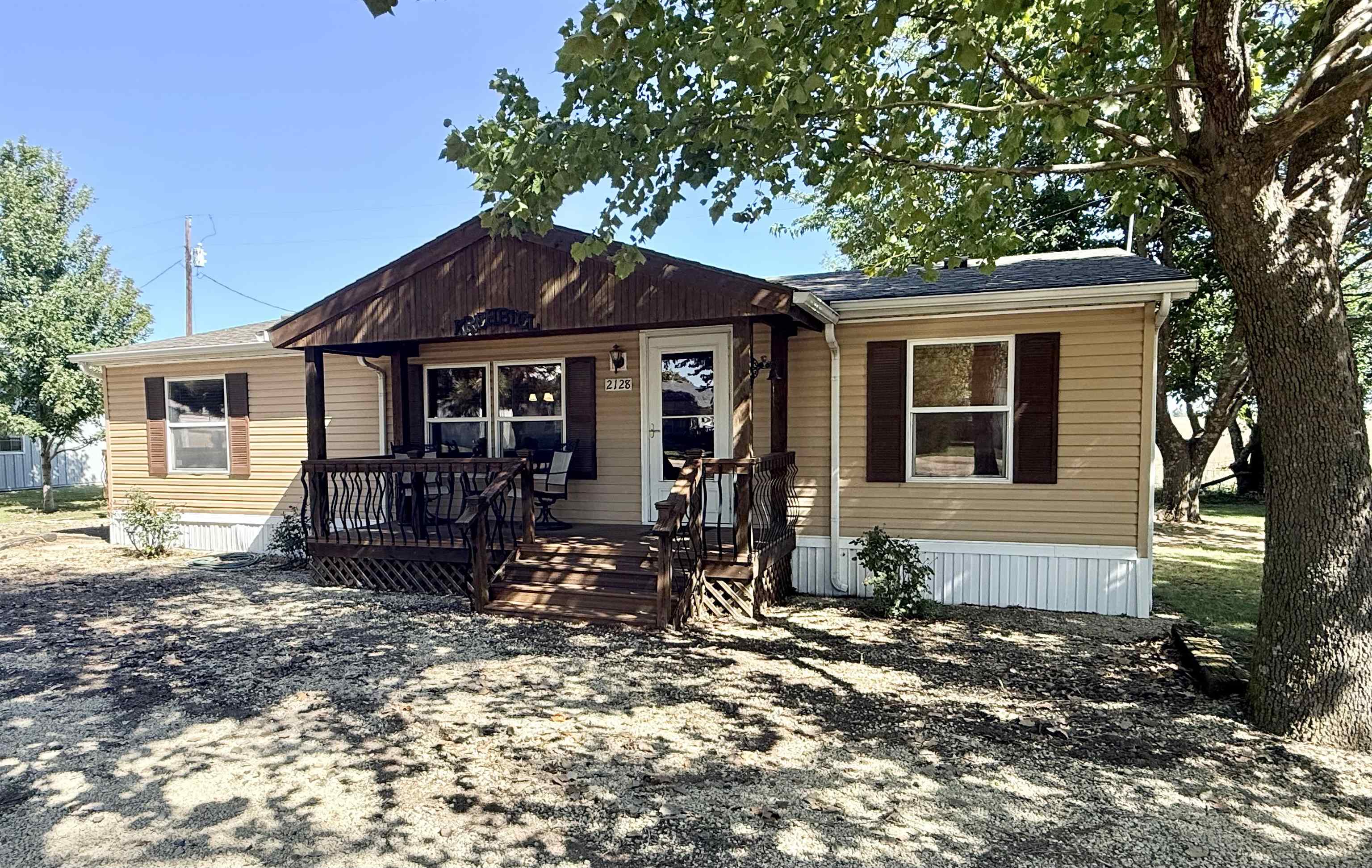 2128 Schlotthauer Marion KS 66861