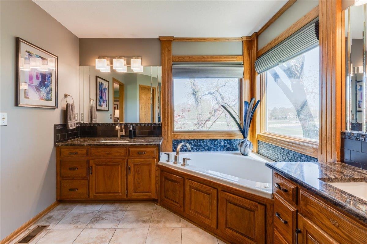 2516 N Meadow Grove Circle Wichita KS 67205