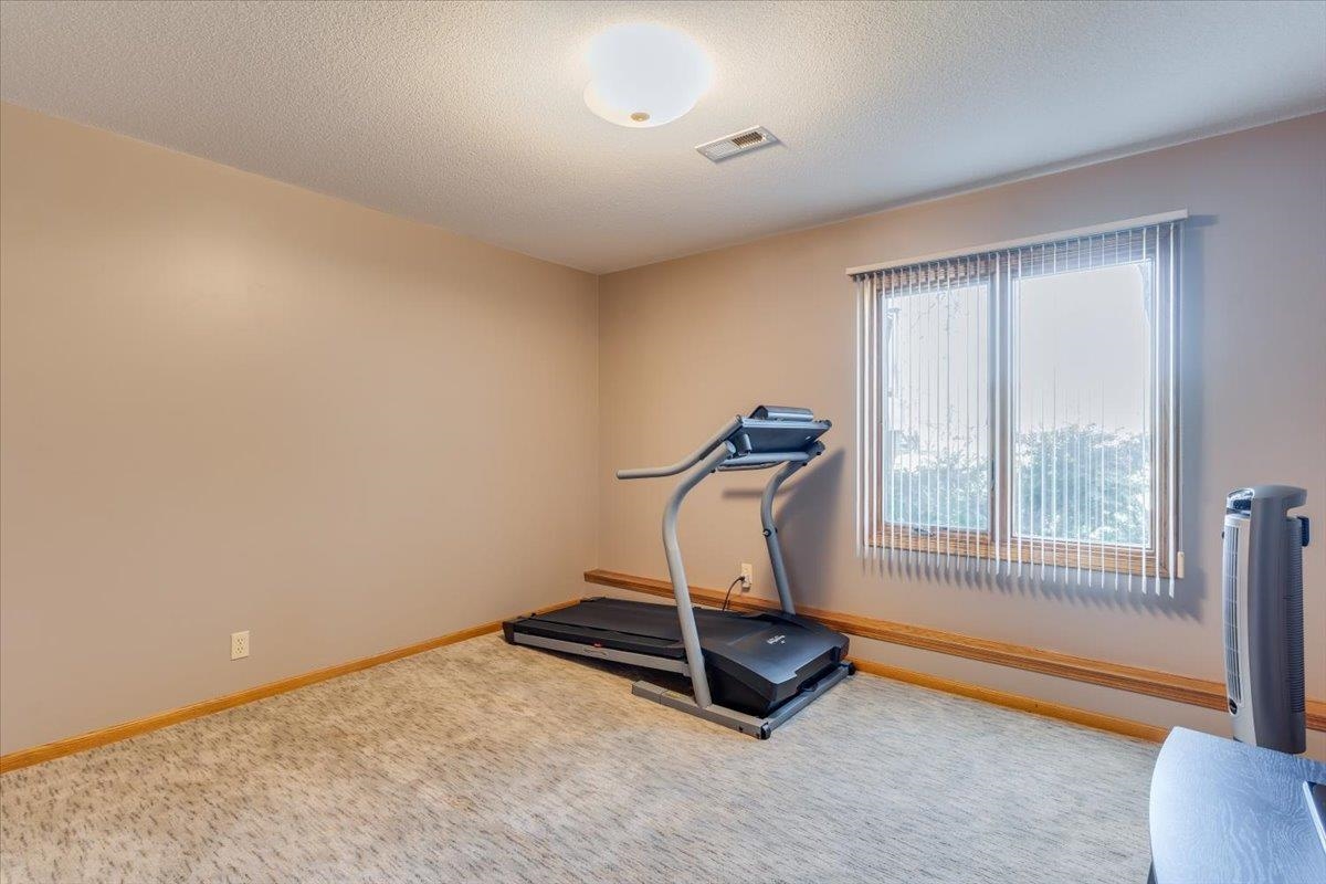 2516 N Meadow Grove Circle Wichita KS 67205
