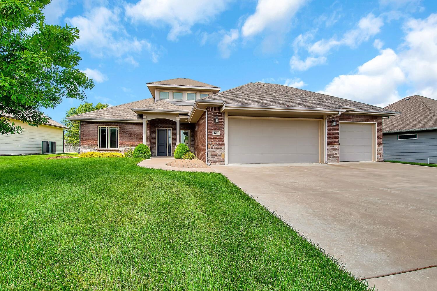 2211 N Chestnut Court Augusta KS 67010