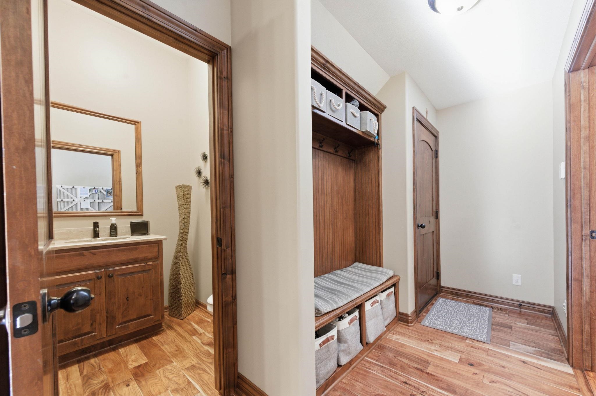 214 N City View Circle Wichita KS 67235