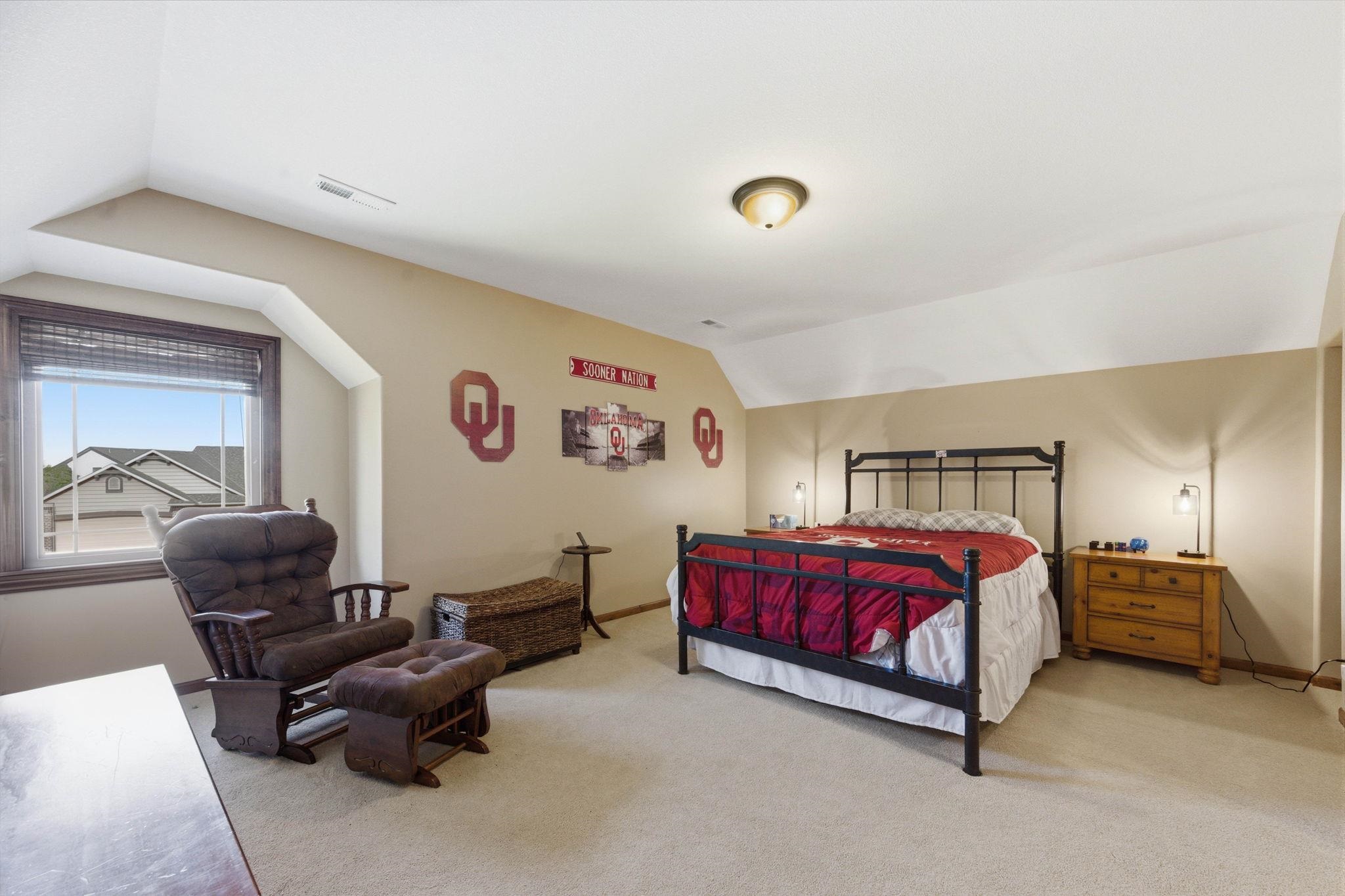 214 N City View Circle Wichita KS 67235
