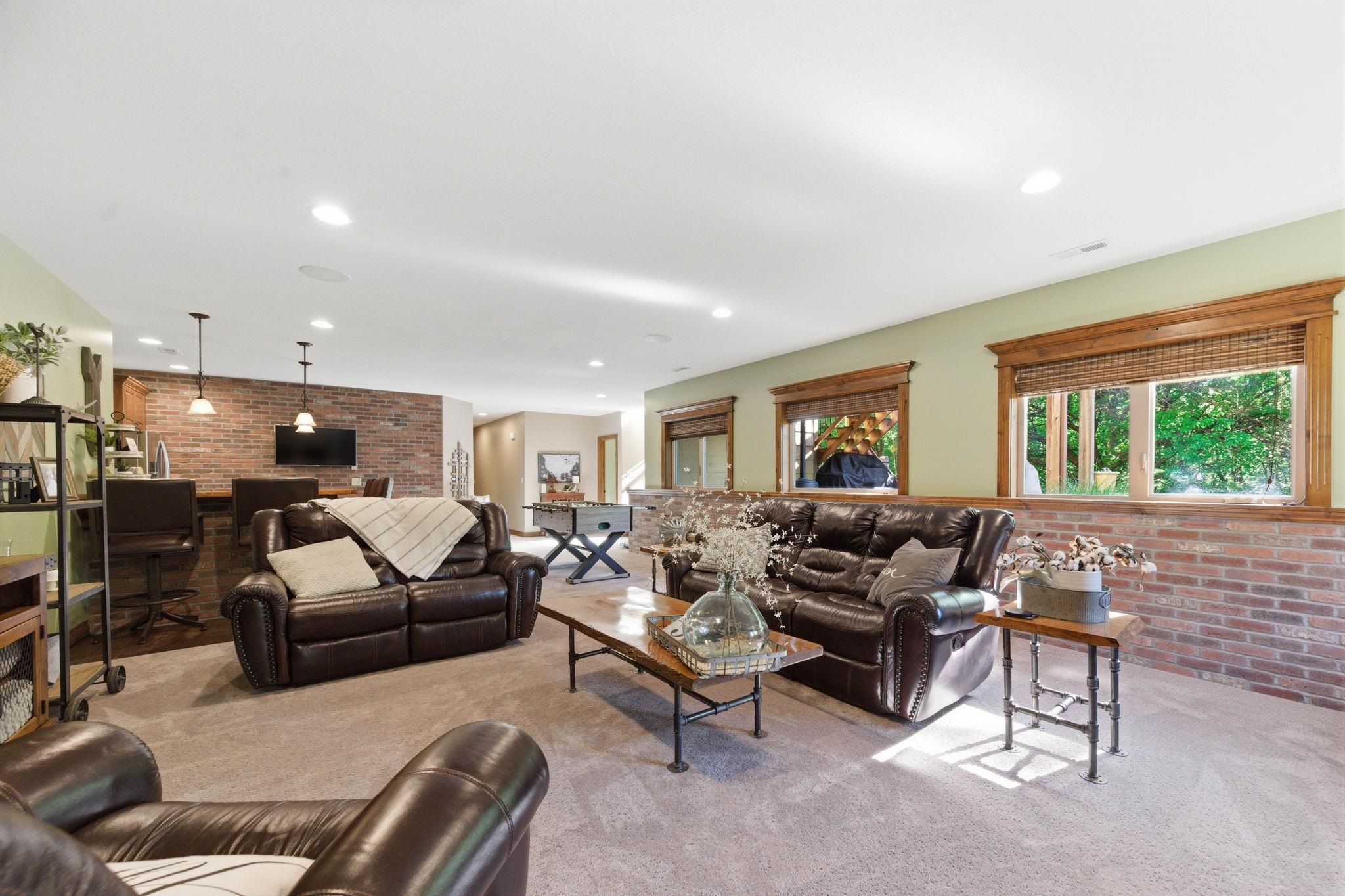 214 N City View Circle Wichita KS 67235
