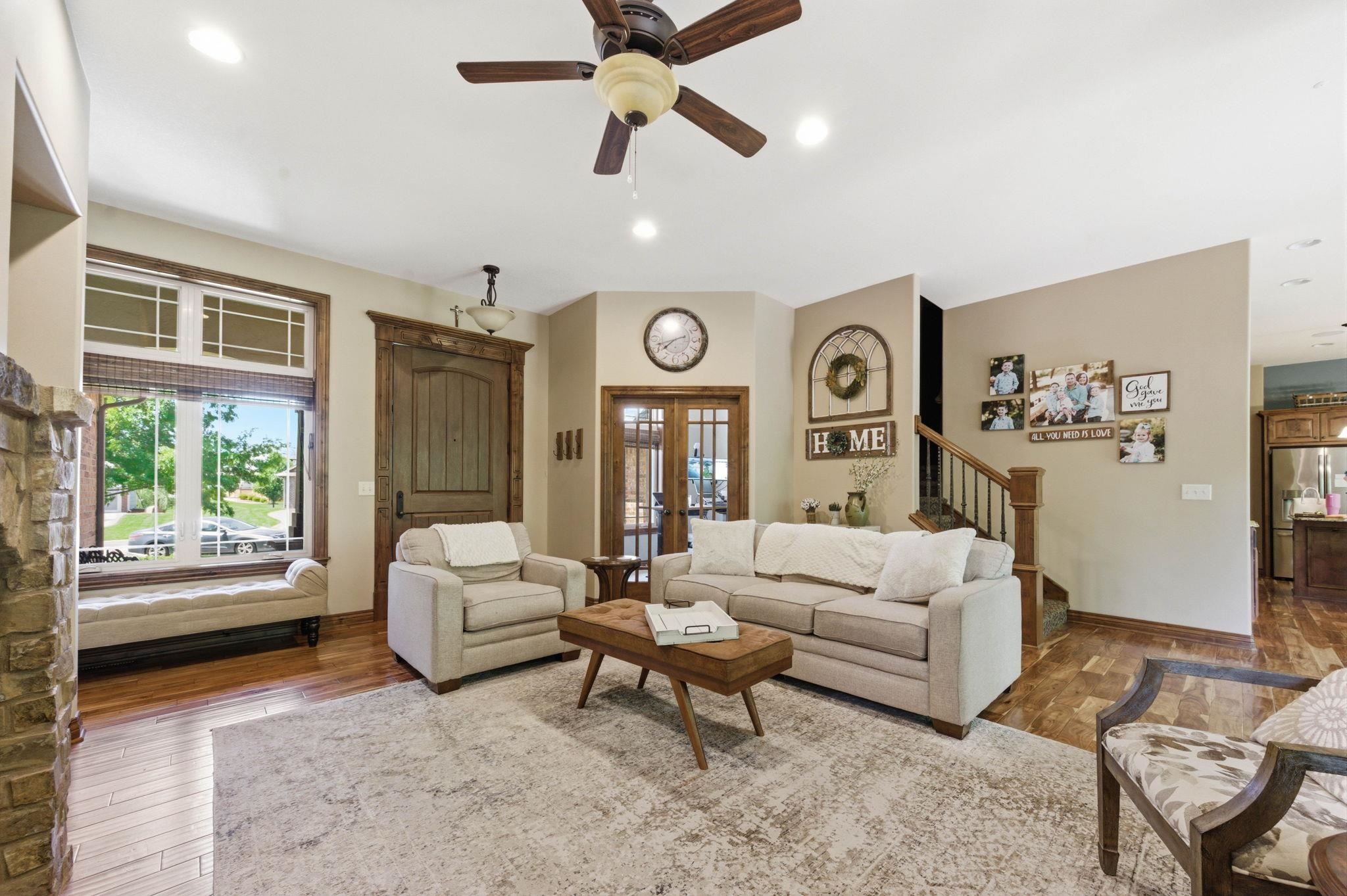 214 N City View Circle Wichita KS 67235