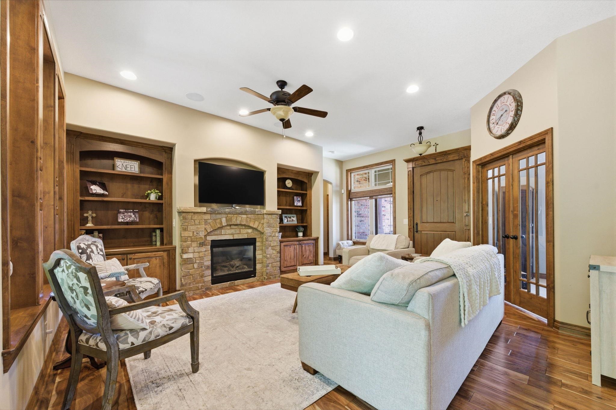214 N City View Circle Wichita KS 67235
