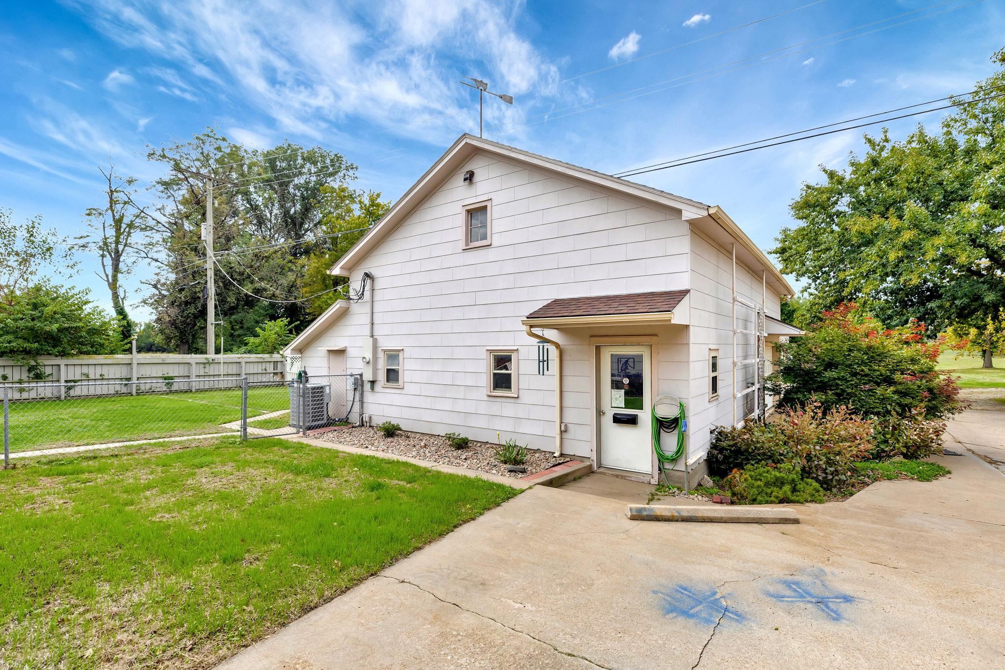1707 Sunset Drive Augusta KS 67010